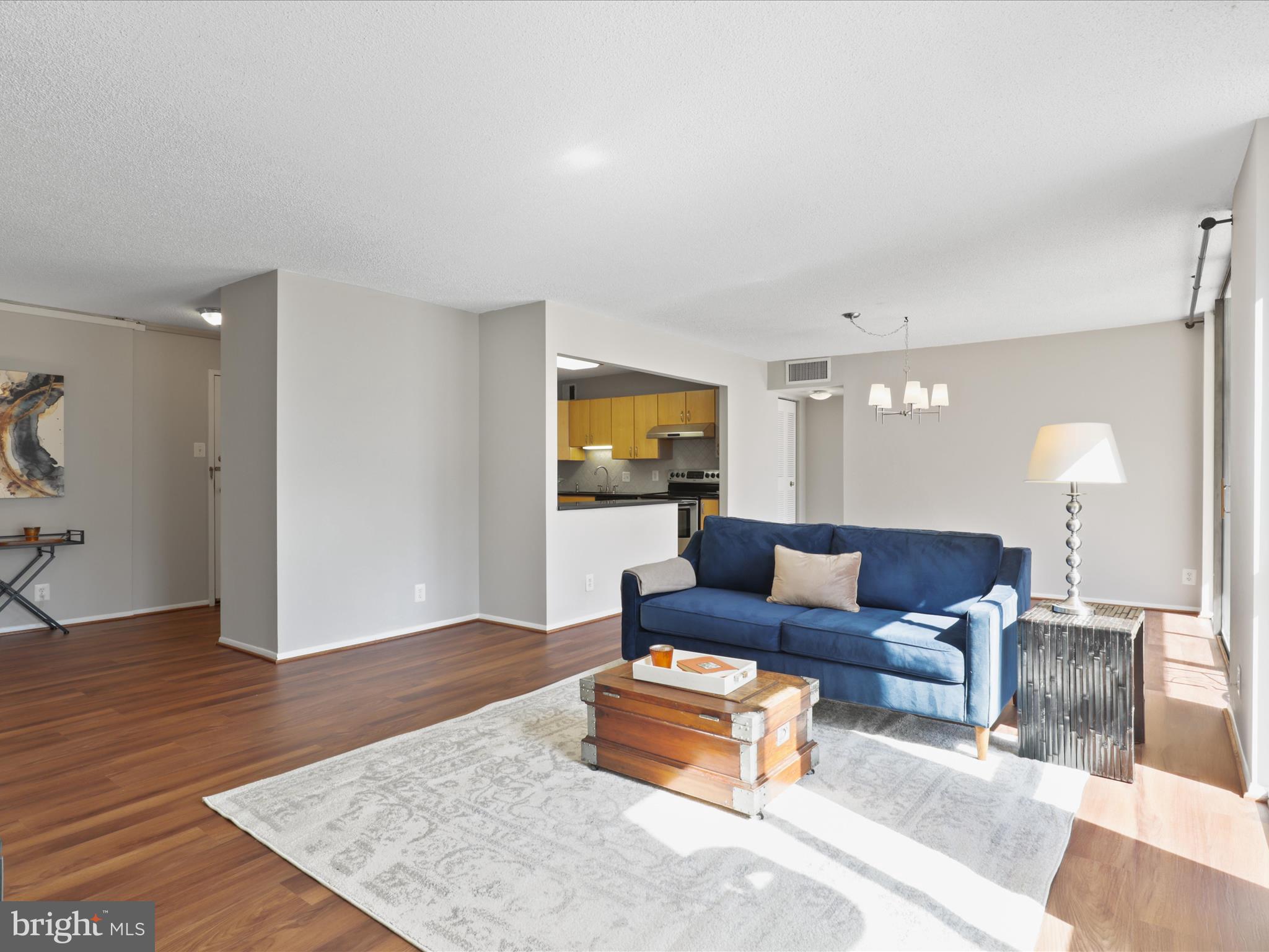 MCLEAN HOUSE - Residential