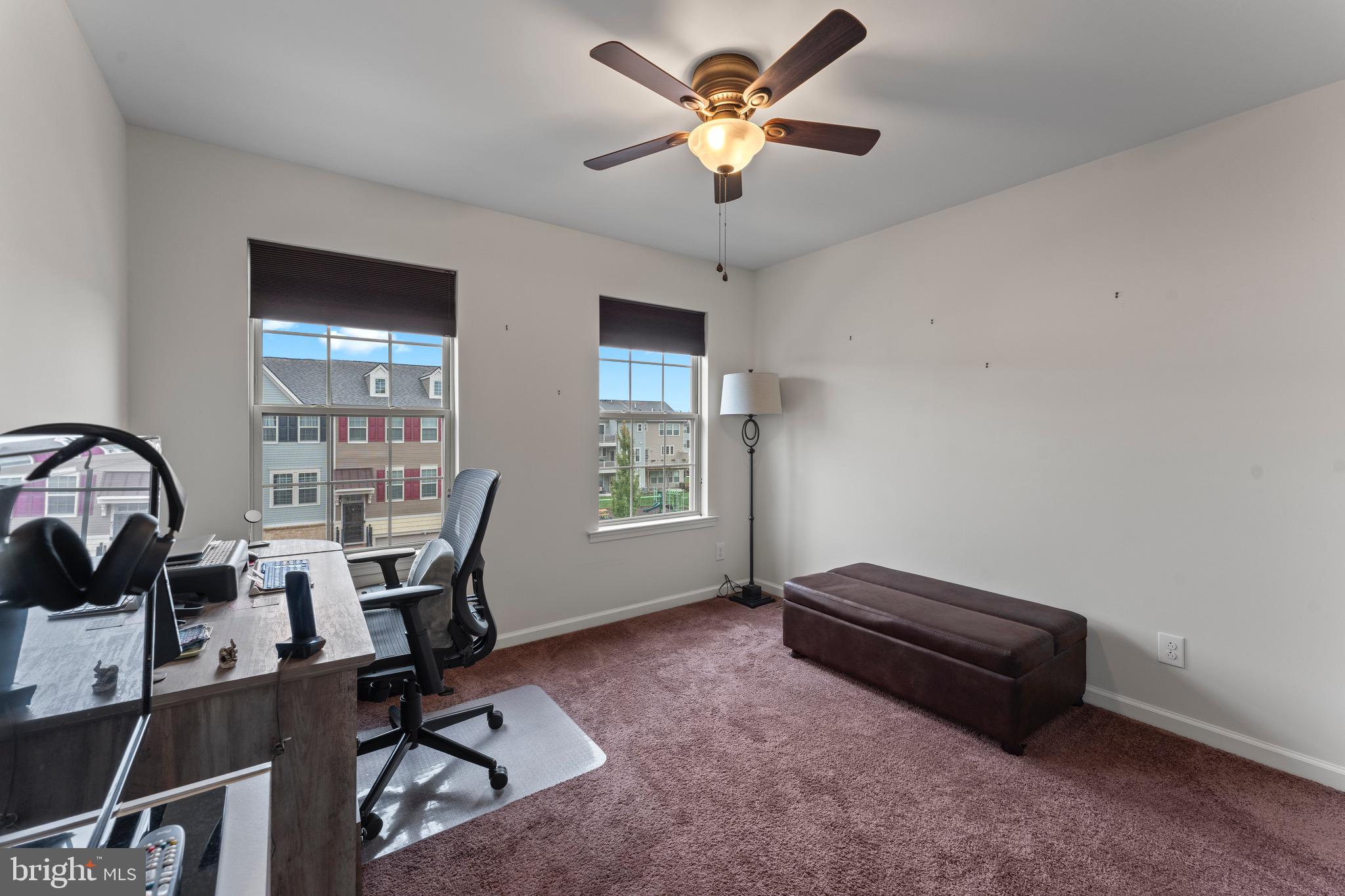 TALL OAKS - Residential