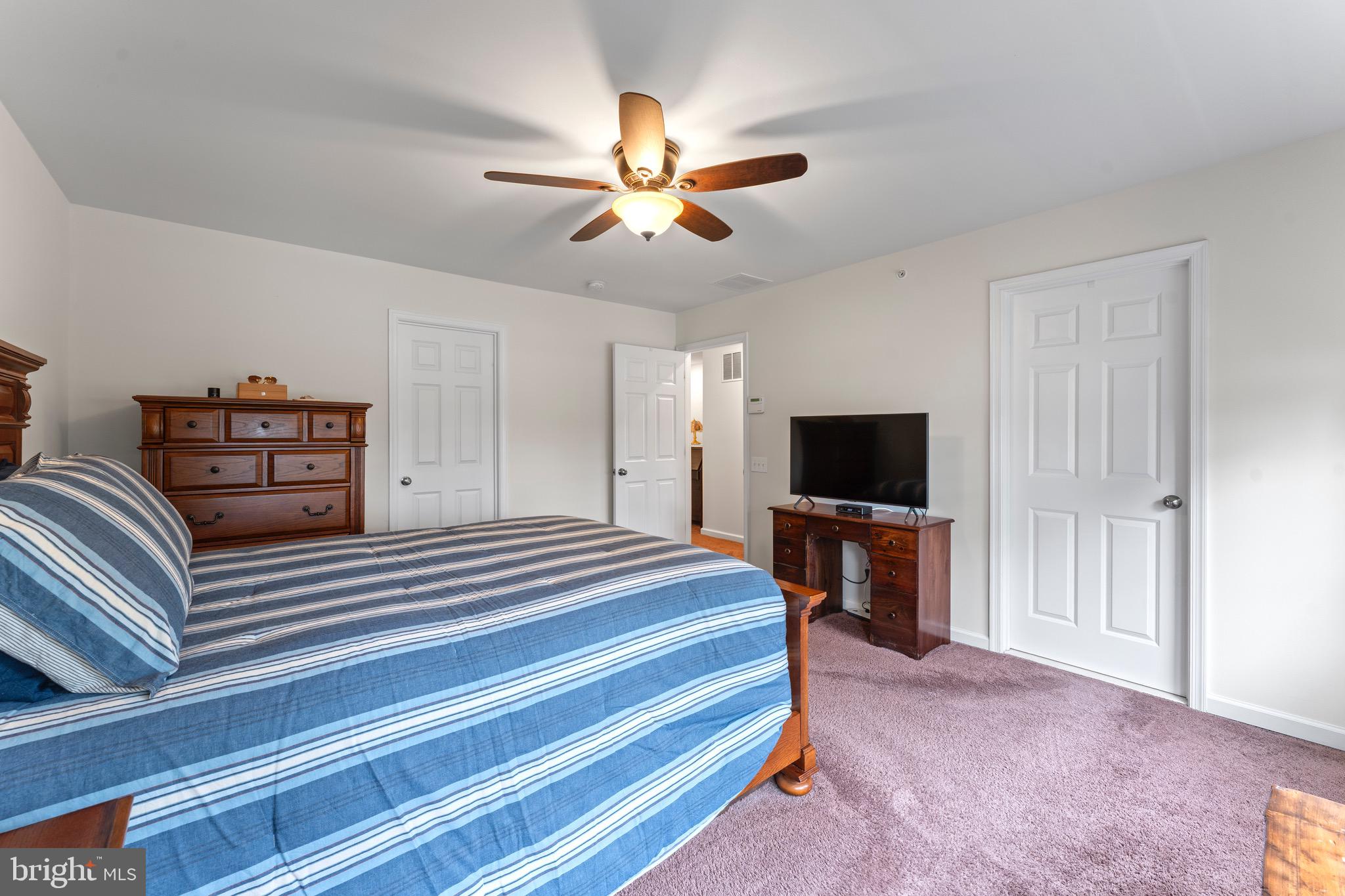 TALL OAKS - Residential