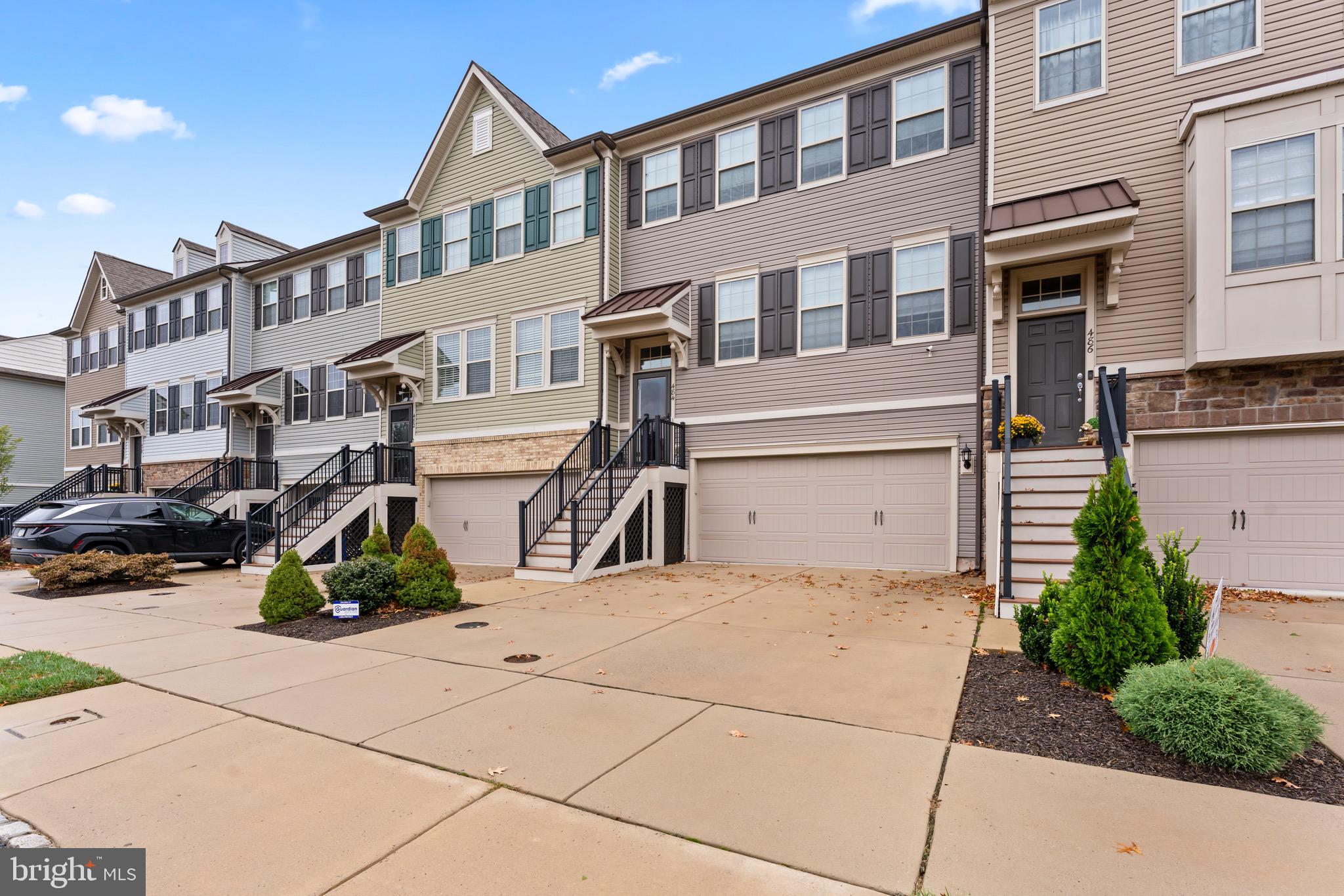 TALL OAKS - Residential