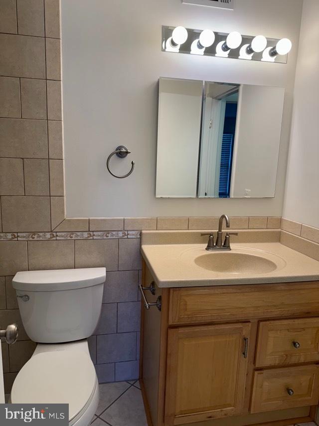 CHARLESGATE - Residential Lease