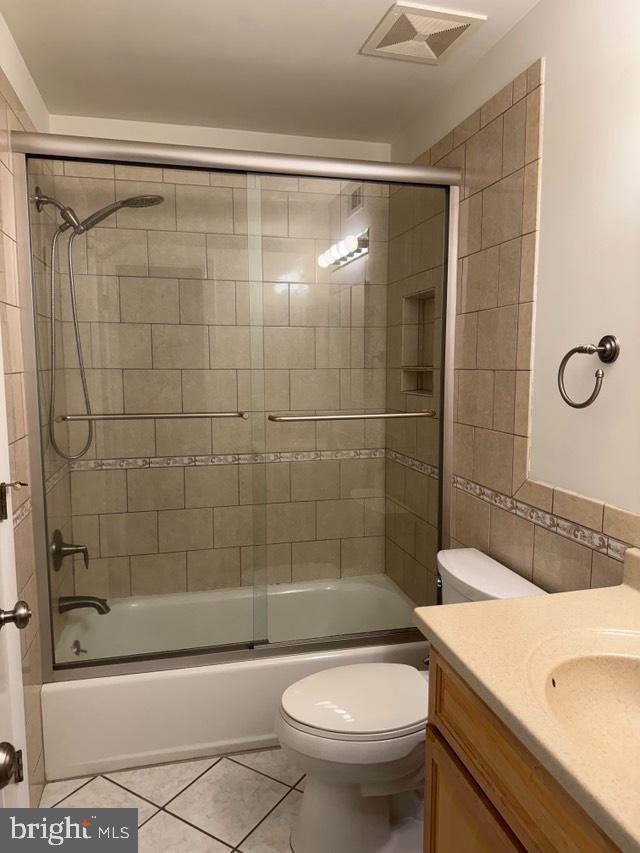 CHARLESGATE - Residential Lease