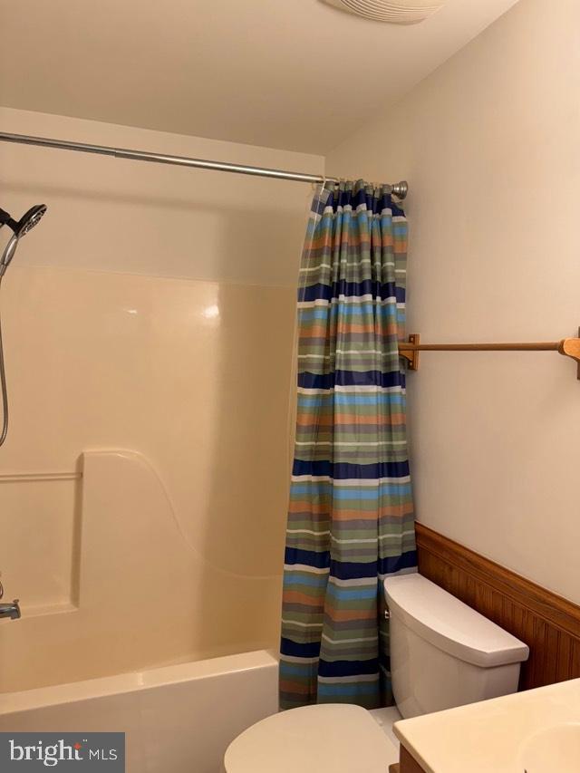 CHARLESGATE - Residential Lease