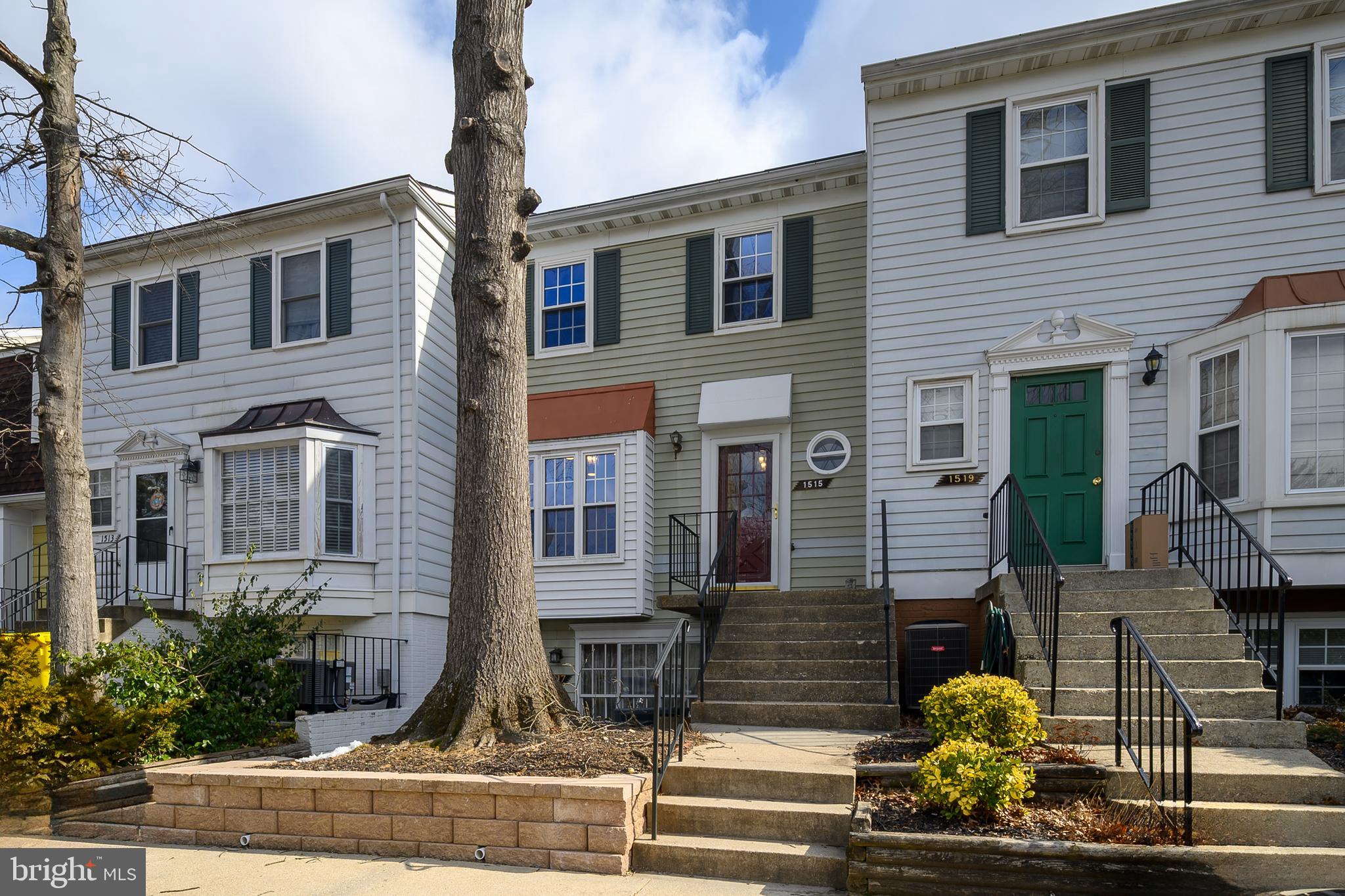 CROFTON MEWS CONDO - Residential Lease