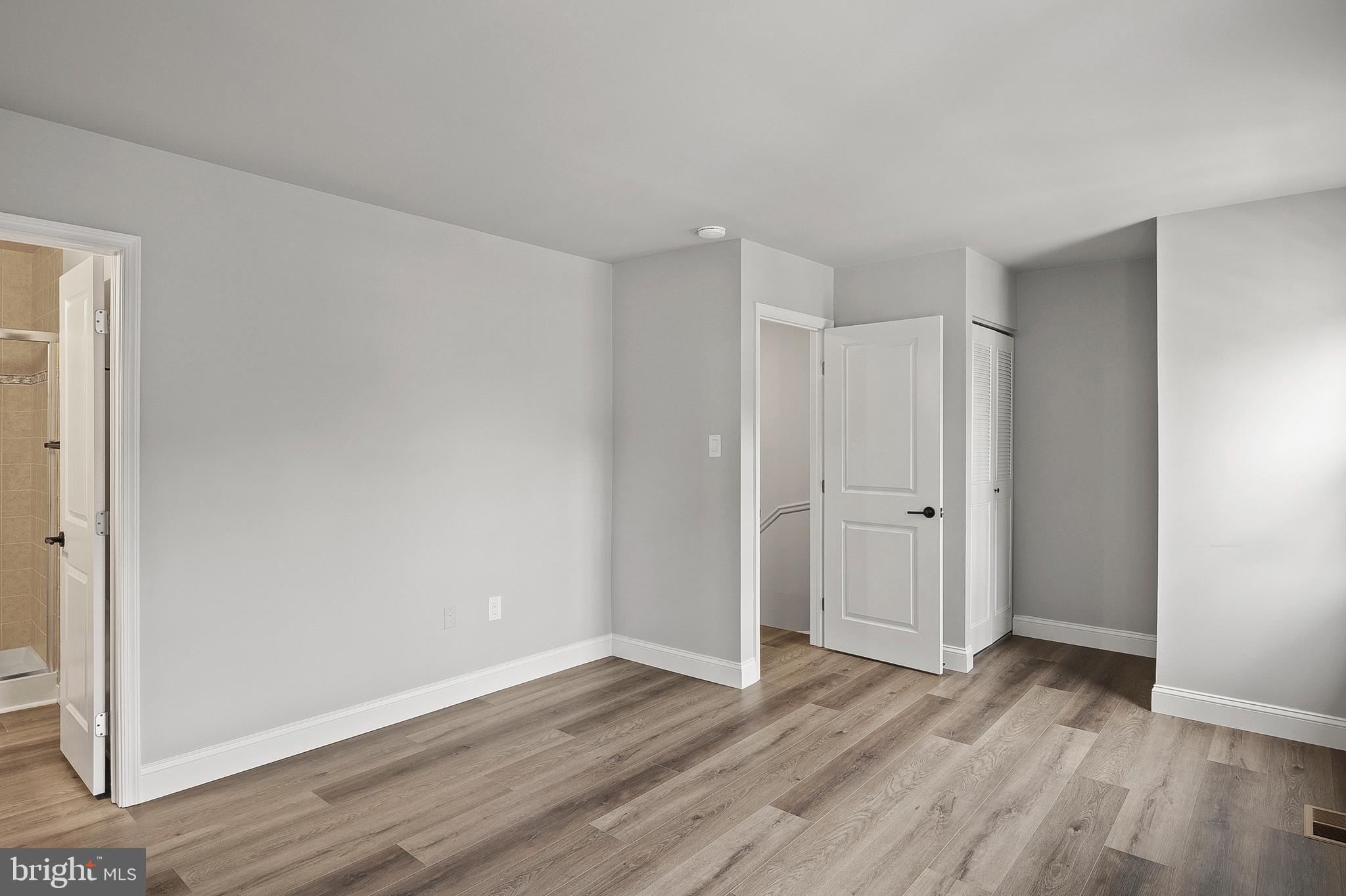 CROFTON MEWS CONDO - Residential Lease