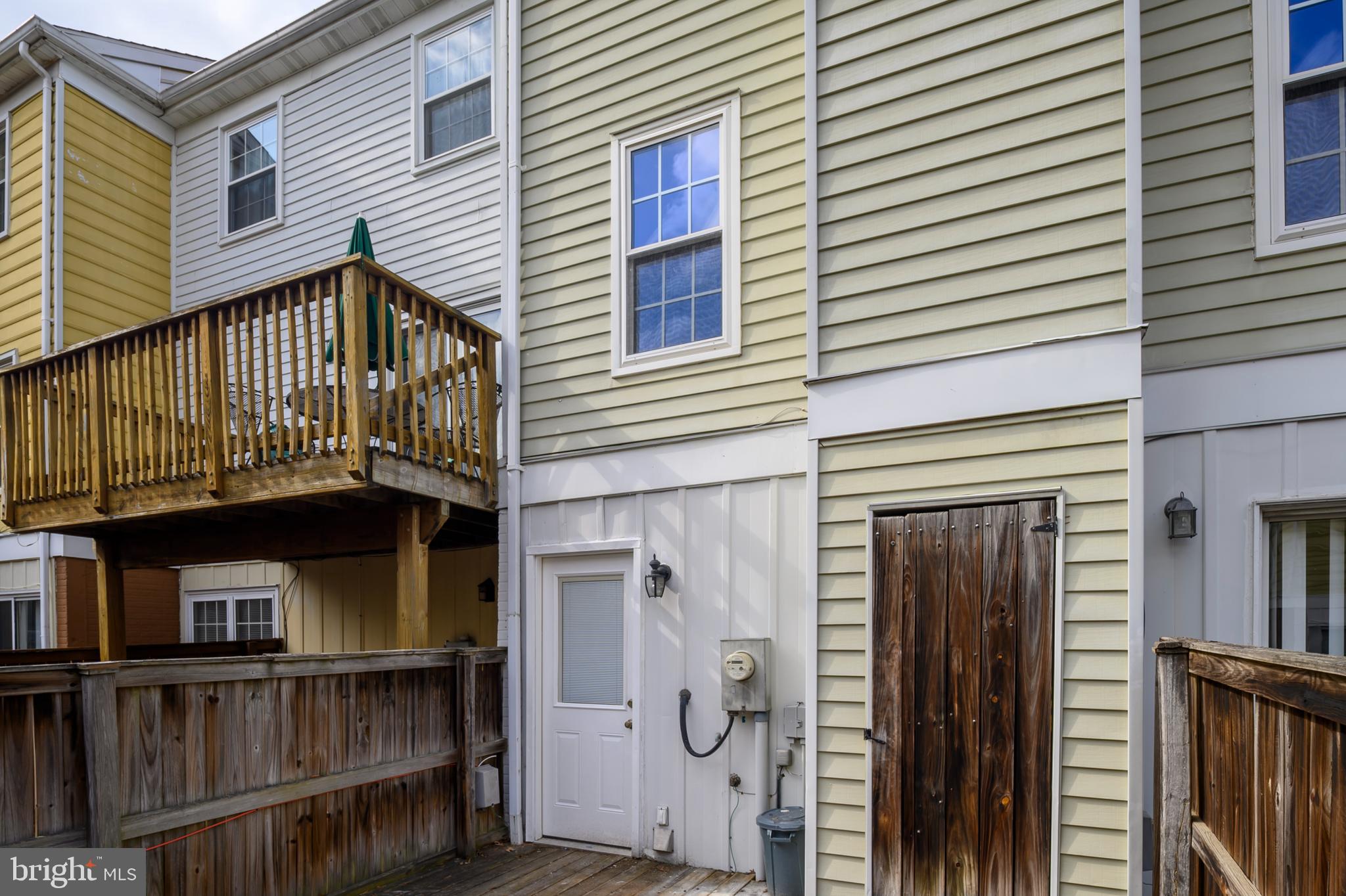 CROFTON MEWS CONDO - Residential Lease