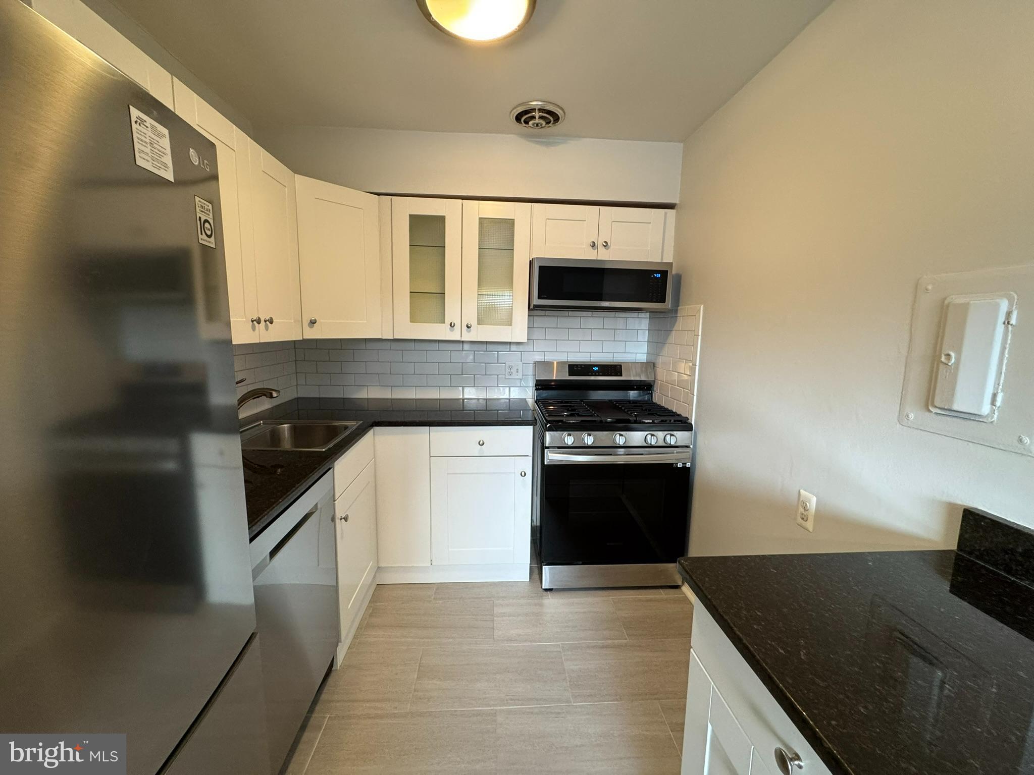 GEORGE MASON VILLAGE - Residential Lease