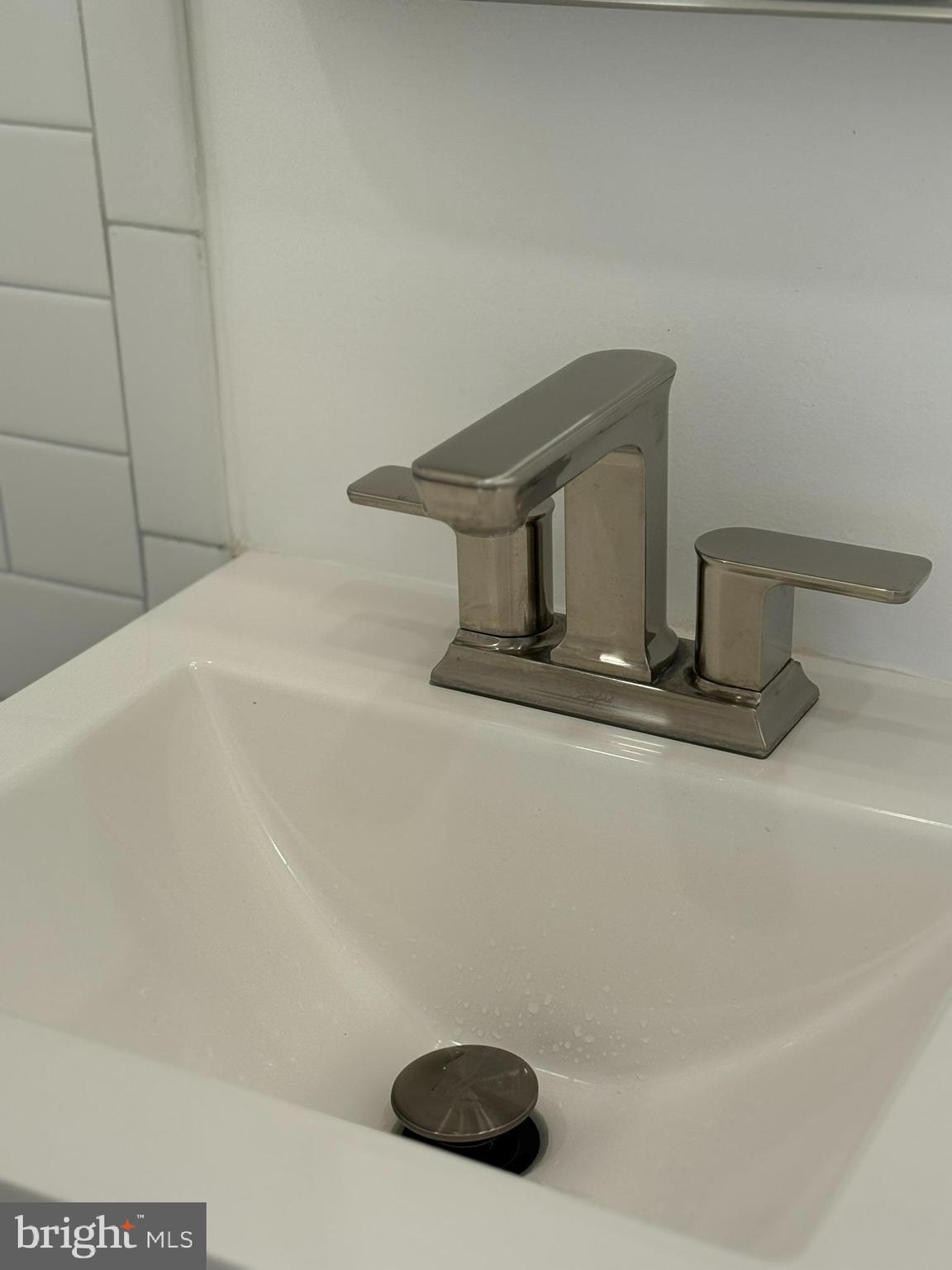 GEORGE MASON VILLAGE - Residential Lease