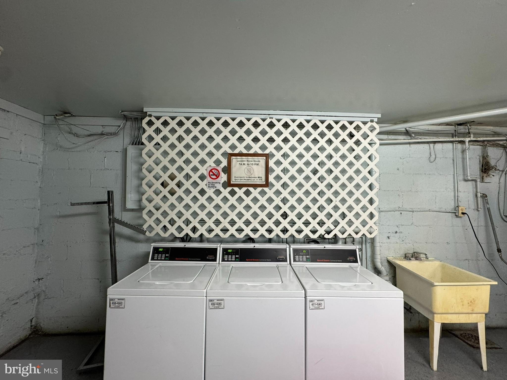 GEORGE MASON VILLAGE - Residential Lease