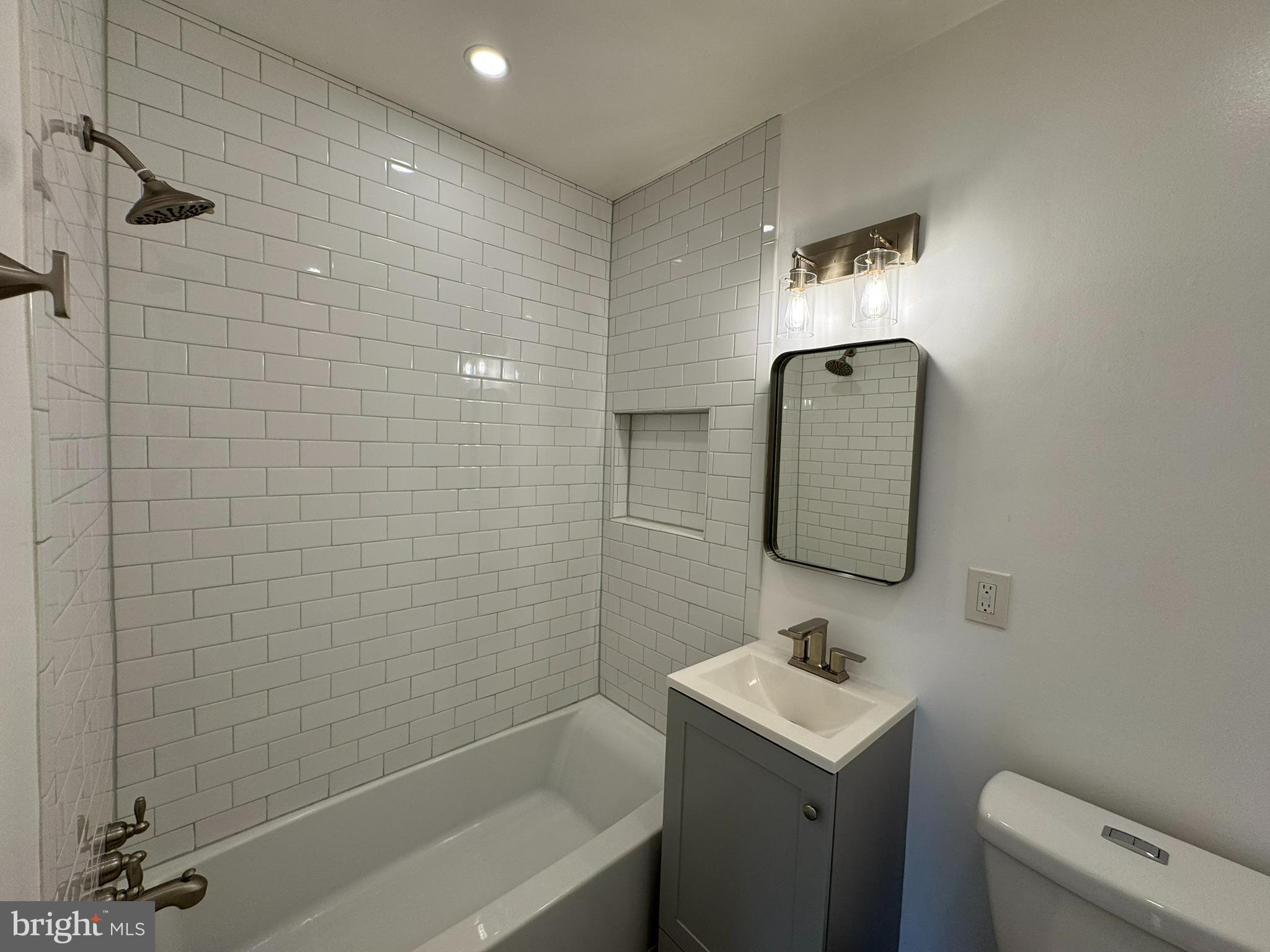 GEORGE MASON VILLAGE - Residential Lease