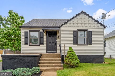 Photo of 218 Center Avenue, MOUNT EPHRAIM, NJ 08059 (MLS # NJCD2094092)