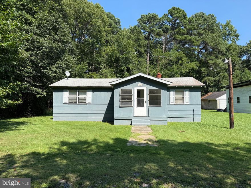This property is ideal for investors or handy buyers looking for a project—bring your vision and make it your own. 3-bedrooms, 1-bath home situated on a level, half-acre lot in a peaceful, water-oriented community near Swan Point and Cobb Island. The home is being sold strictly as-is and offers an artisan well, existing septic system, and mature trees for added privacy. Enjoy close proximity to the Wicomico and Potomac Rivers, with a public boat ramp just 1.8 miles away, perfect for fishing, boating, and crabbing adventures. Whether you're looking to renovate or build new, the value is here in the land, location, and potential.