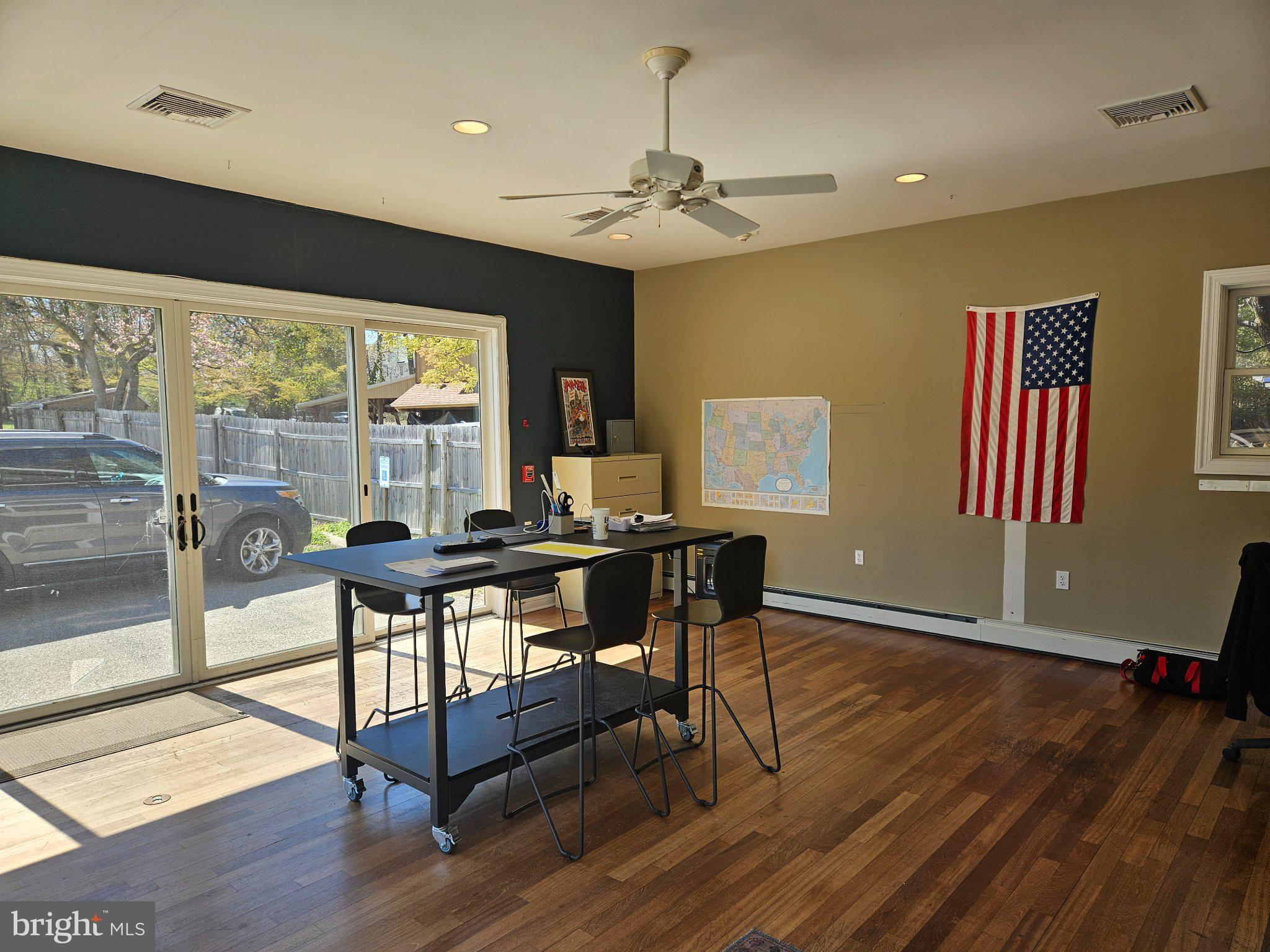 LAFAYETTE HILL - Commercial Sale