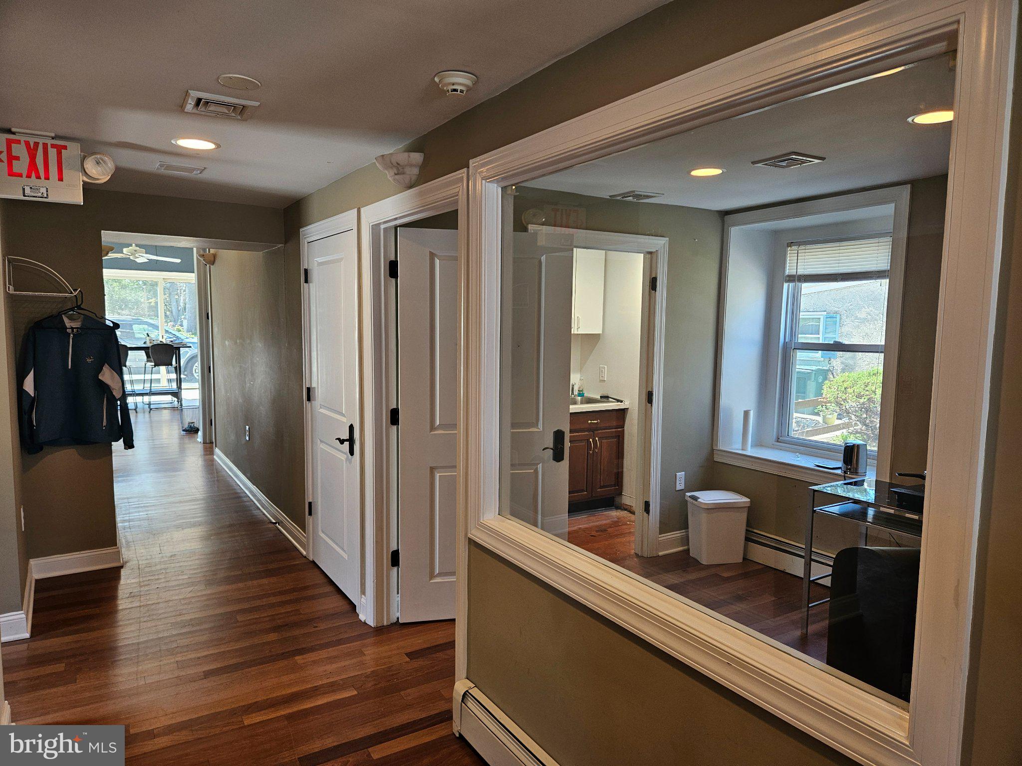 LAFAYETTE HILL - Commercial Sale