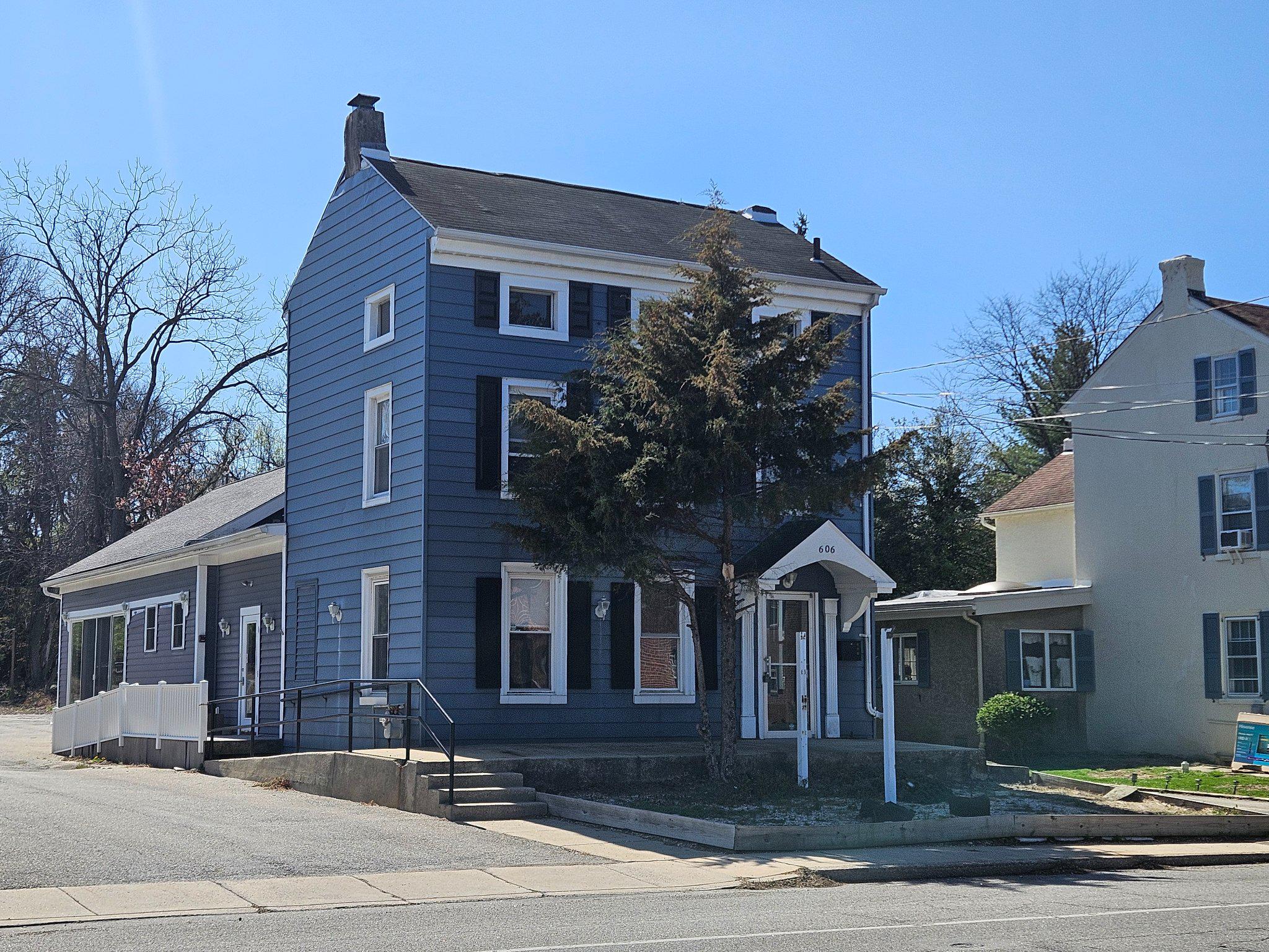 LAFAYETTE HILL - Commercial Sale