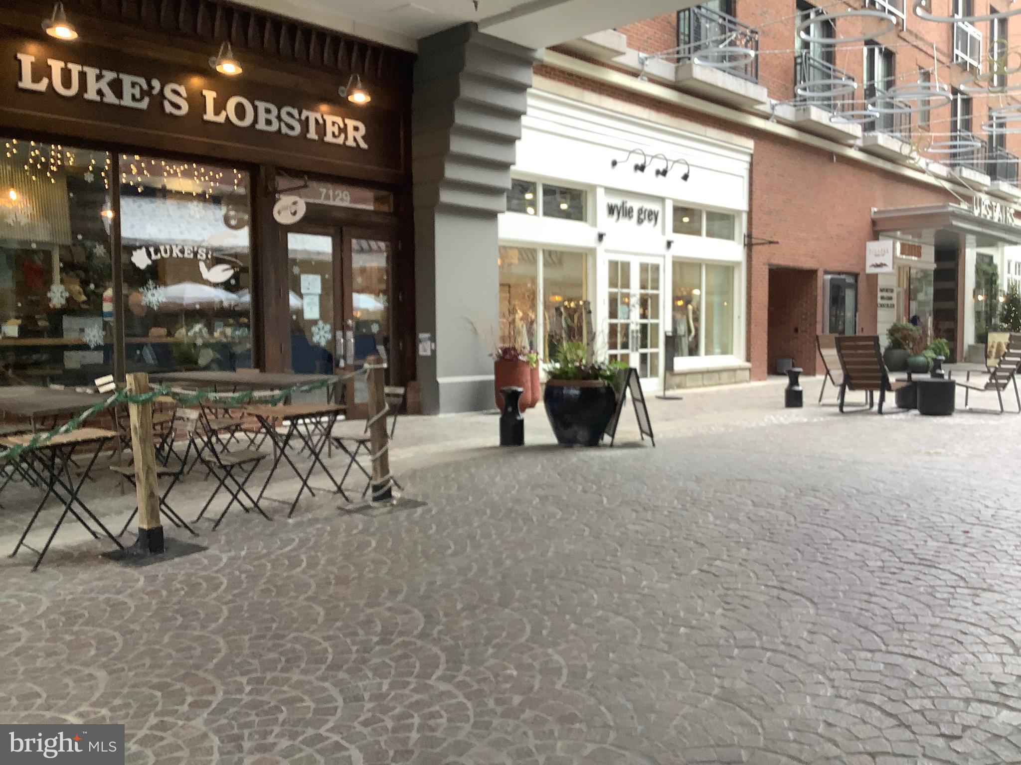 WHITEHALL - Residential