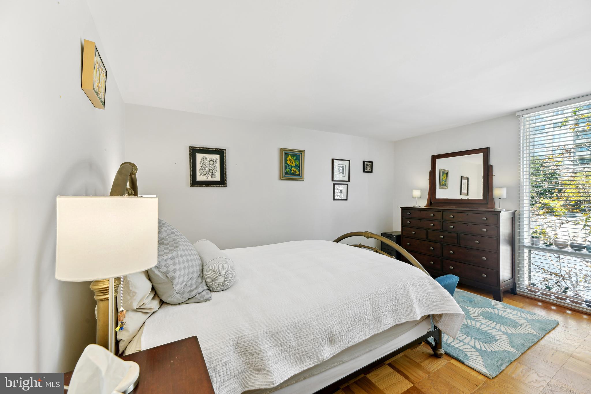 WHITEHALL - Residential