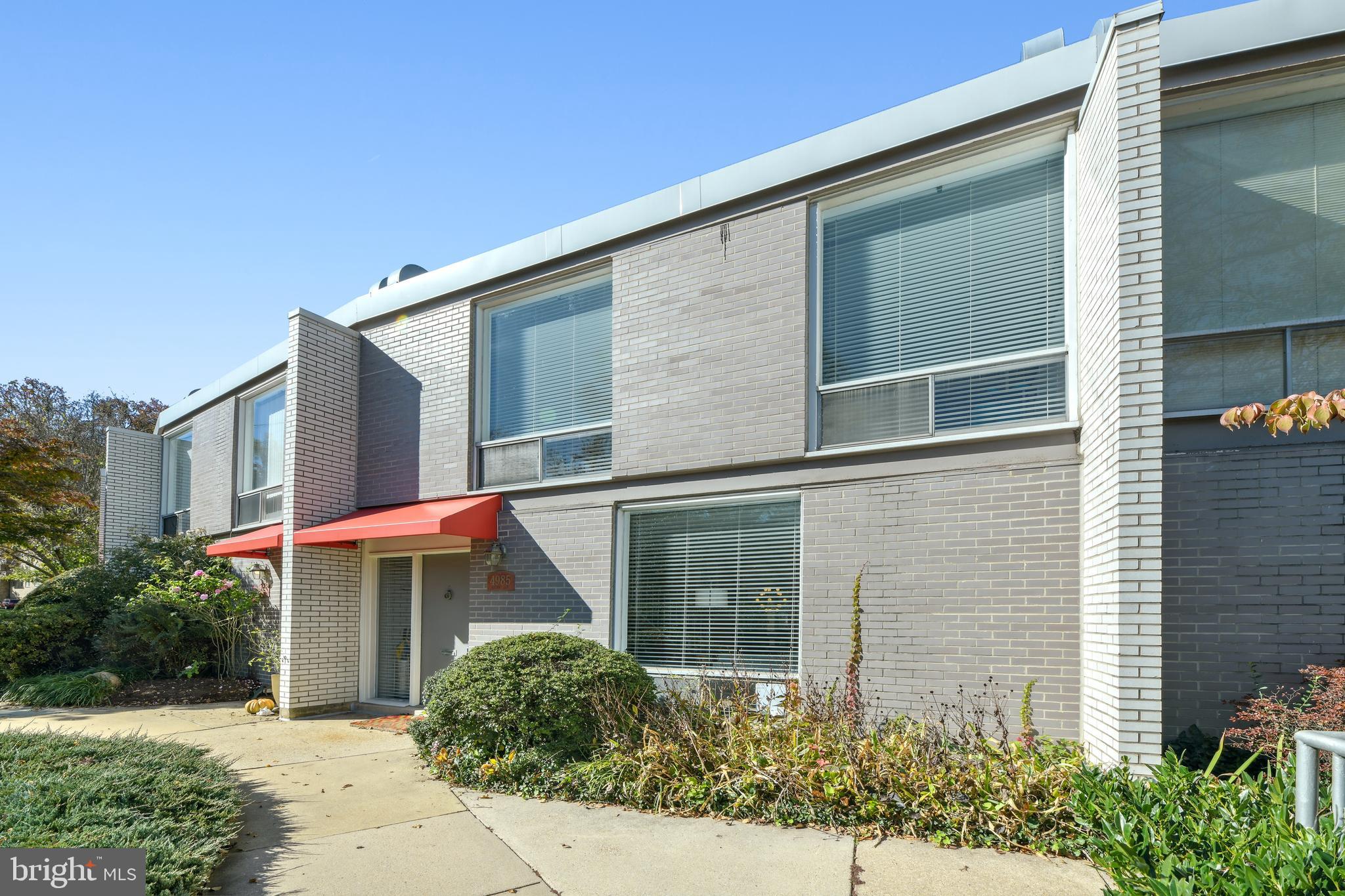 WHITEHALL - Residential