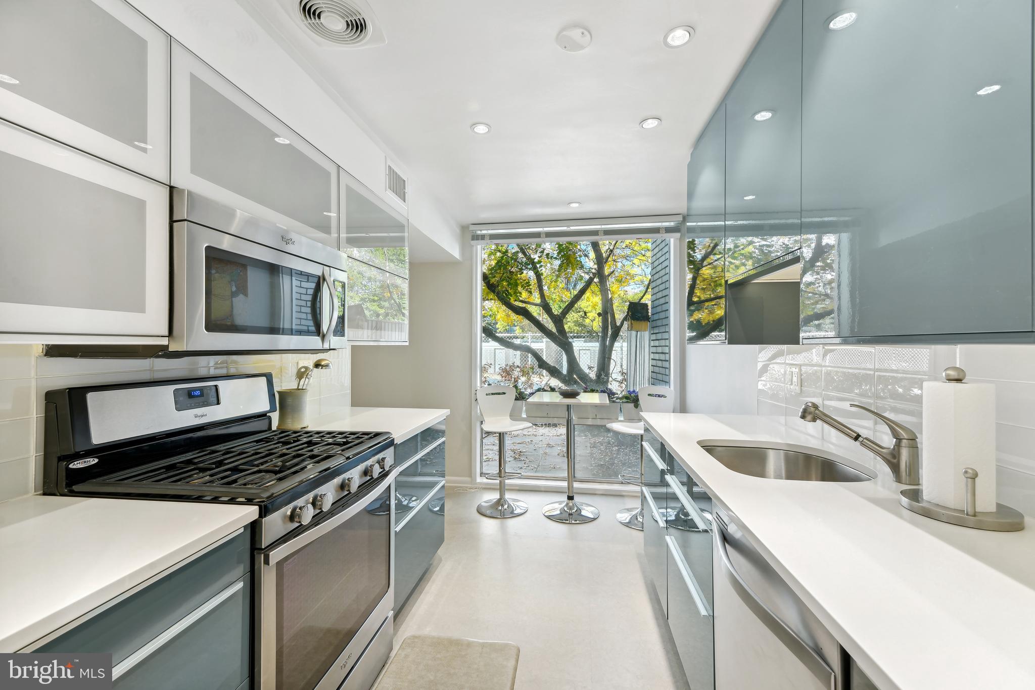 WHITEHALL - Residential