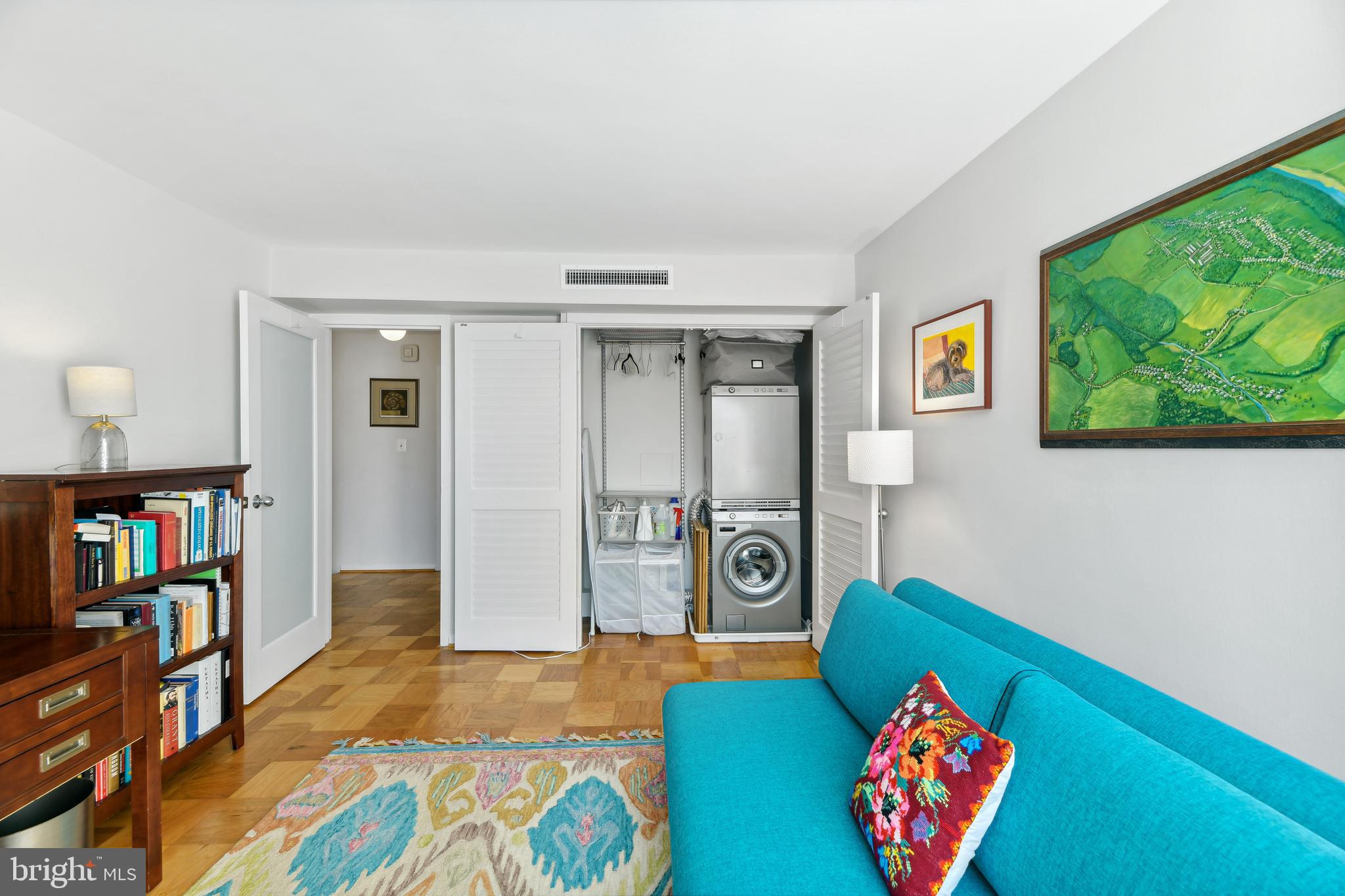 WHITEHALL - Residential