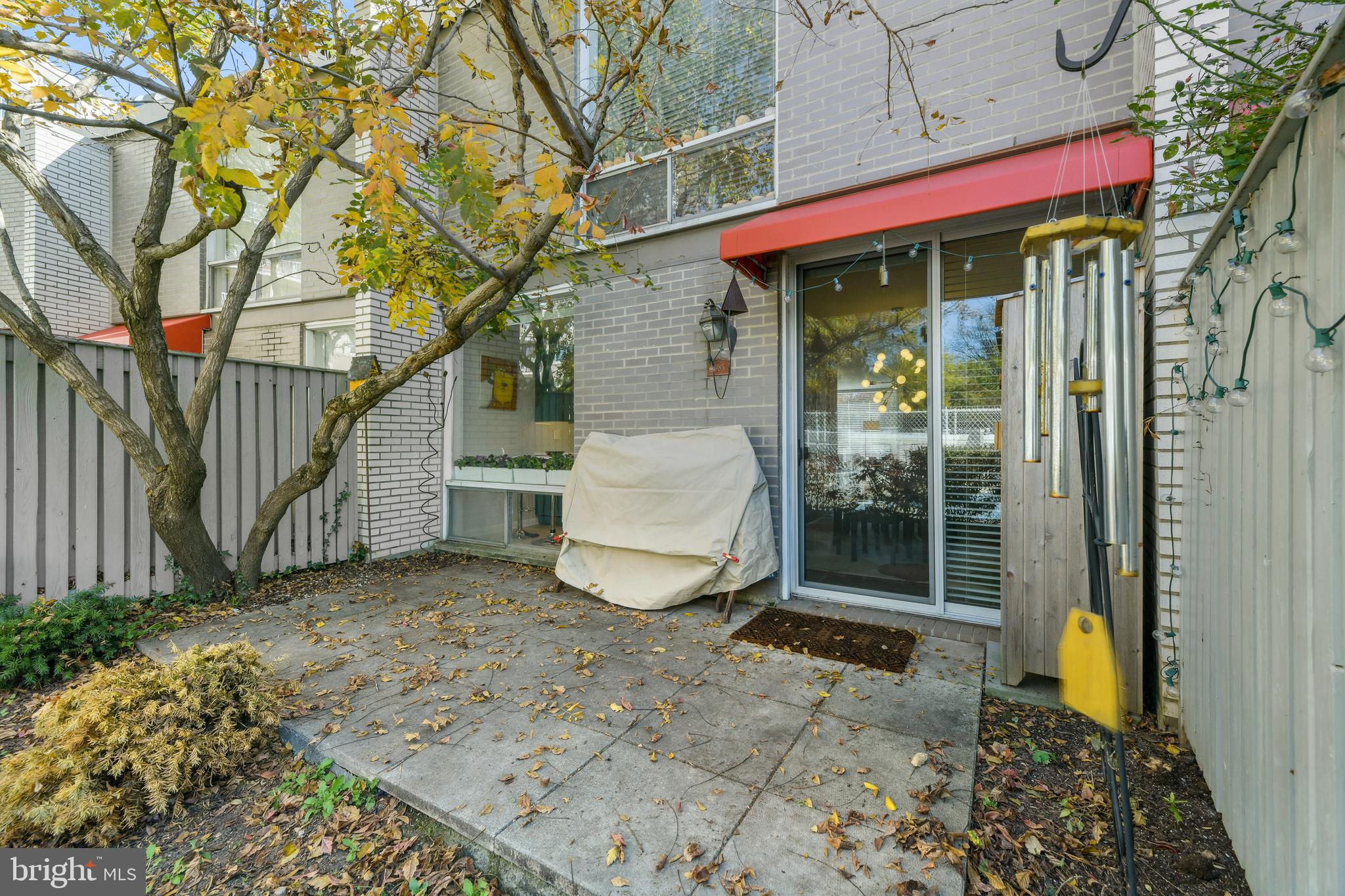 WHITEHALL - Residential