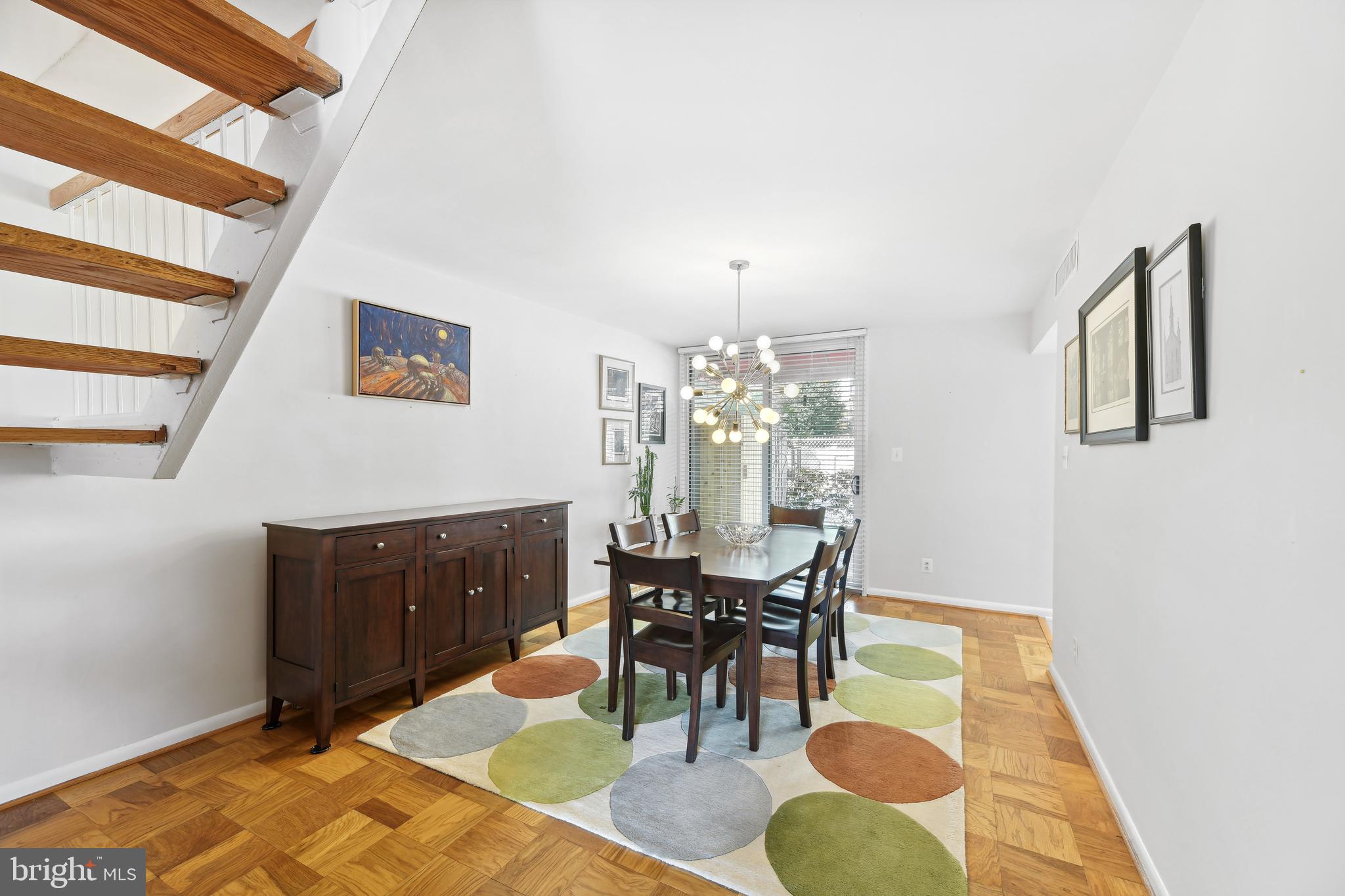 WHITEHALL - Residential