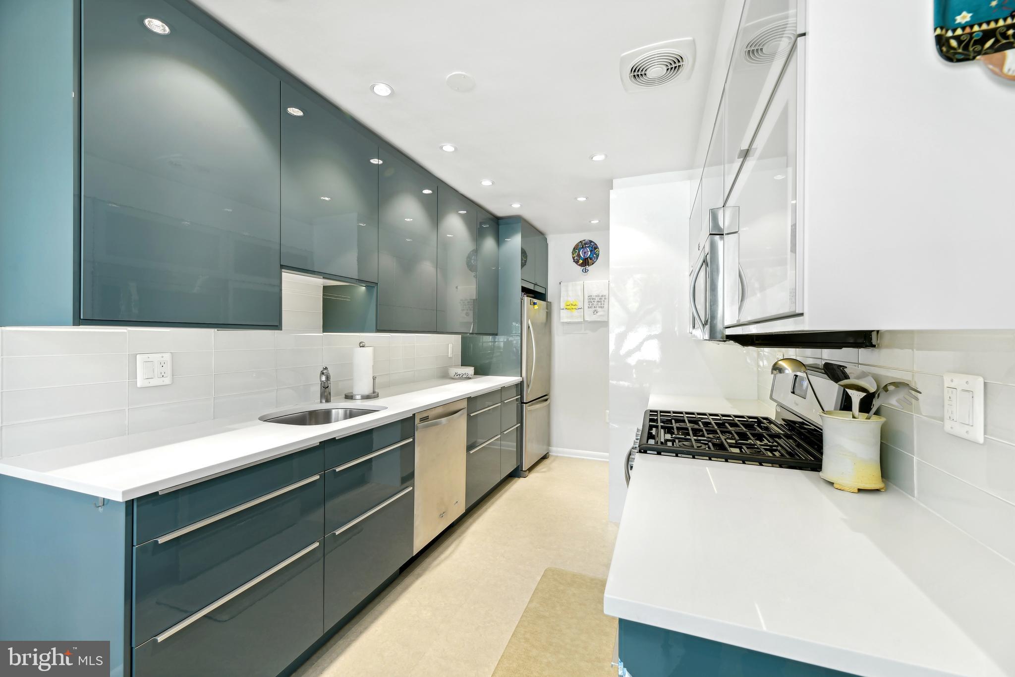 WHITEHALL - Residential