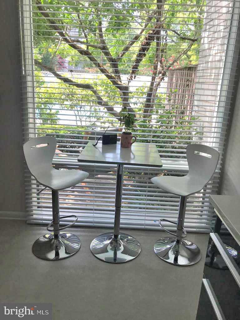 WHITEHALL - Residential