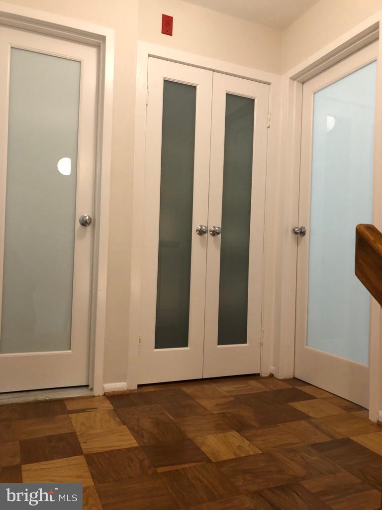 WHITEHALL - Residential