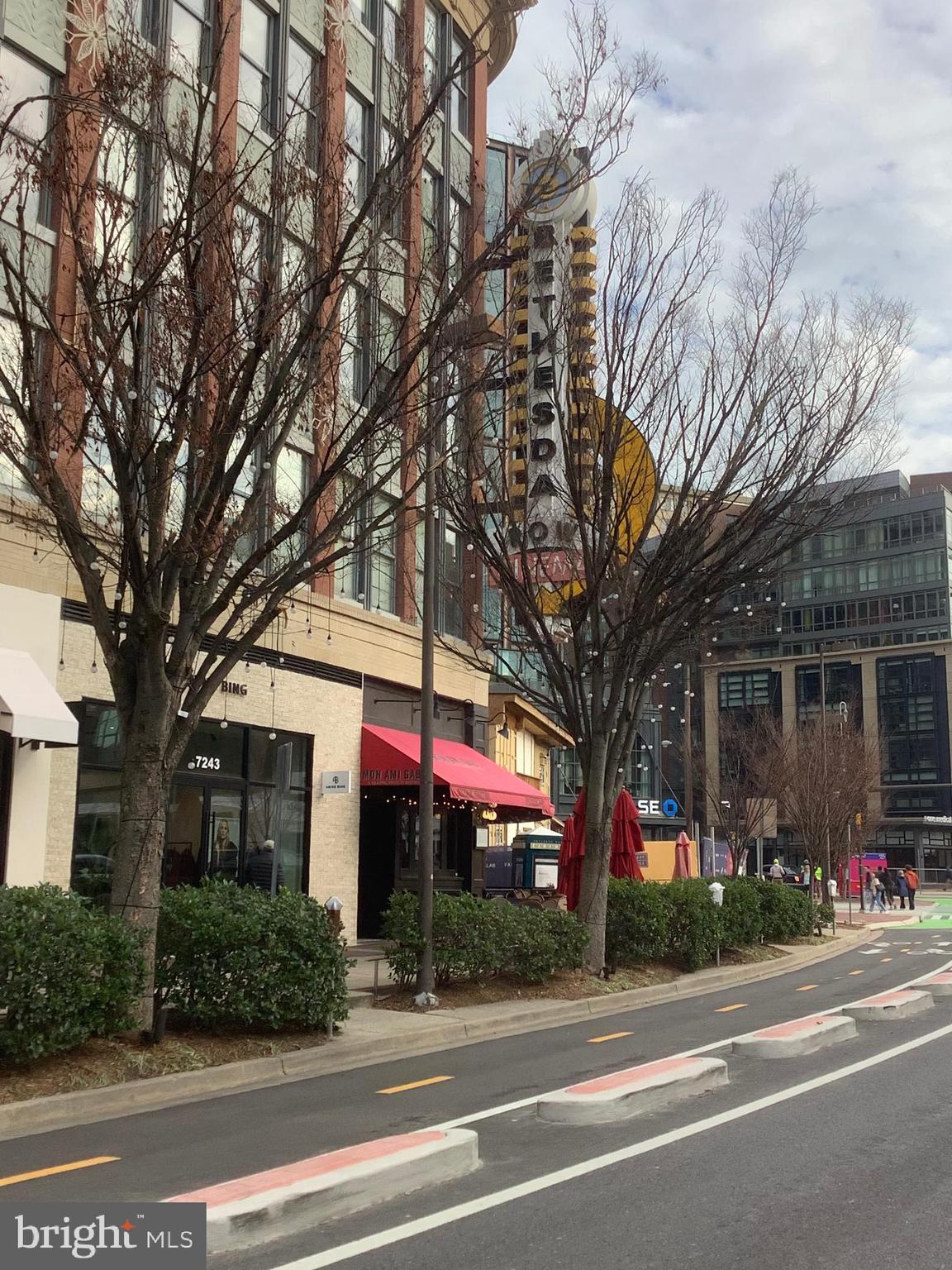 WHITEHALL - Residential