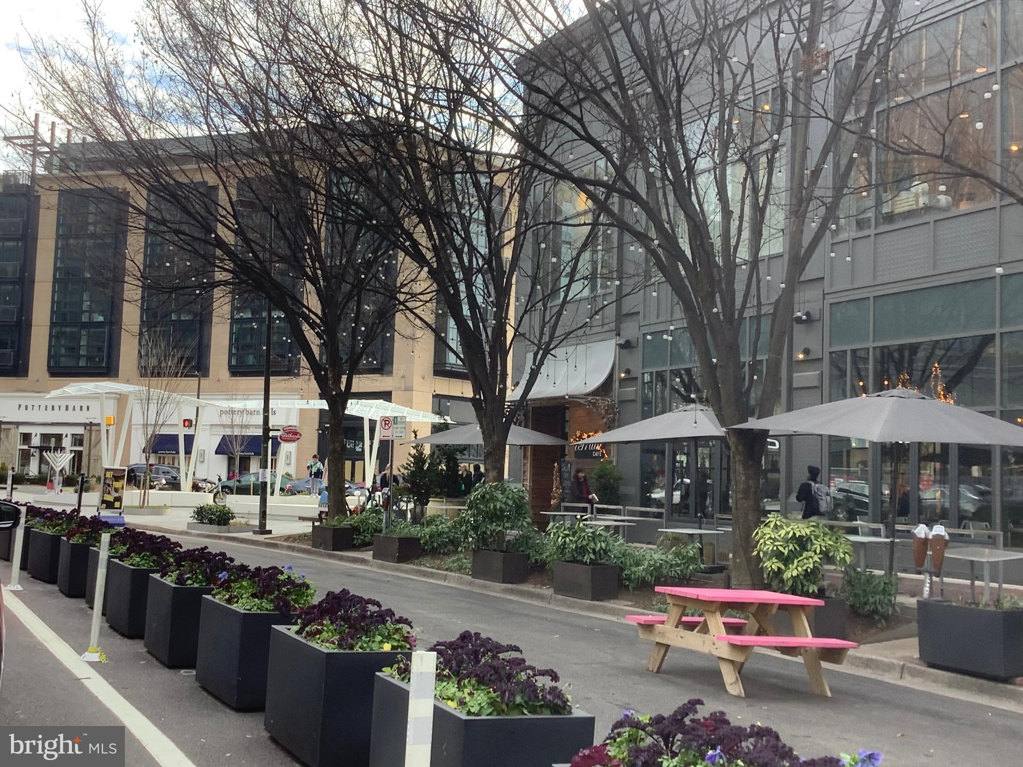 WHITEHALL - Residential