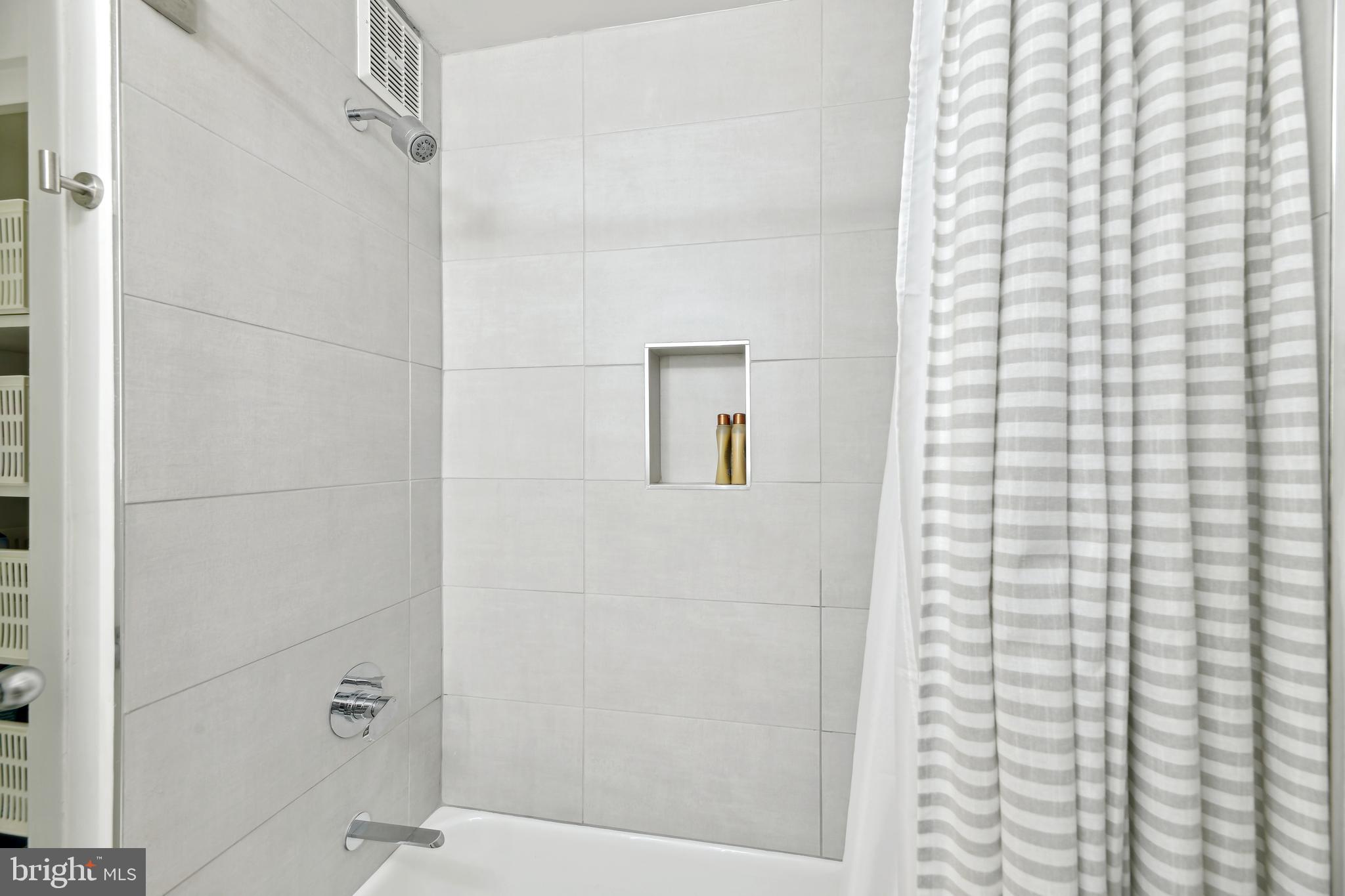 WHITEHALL - Residential