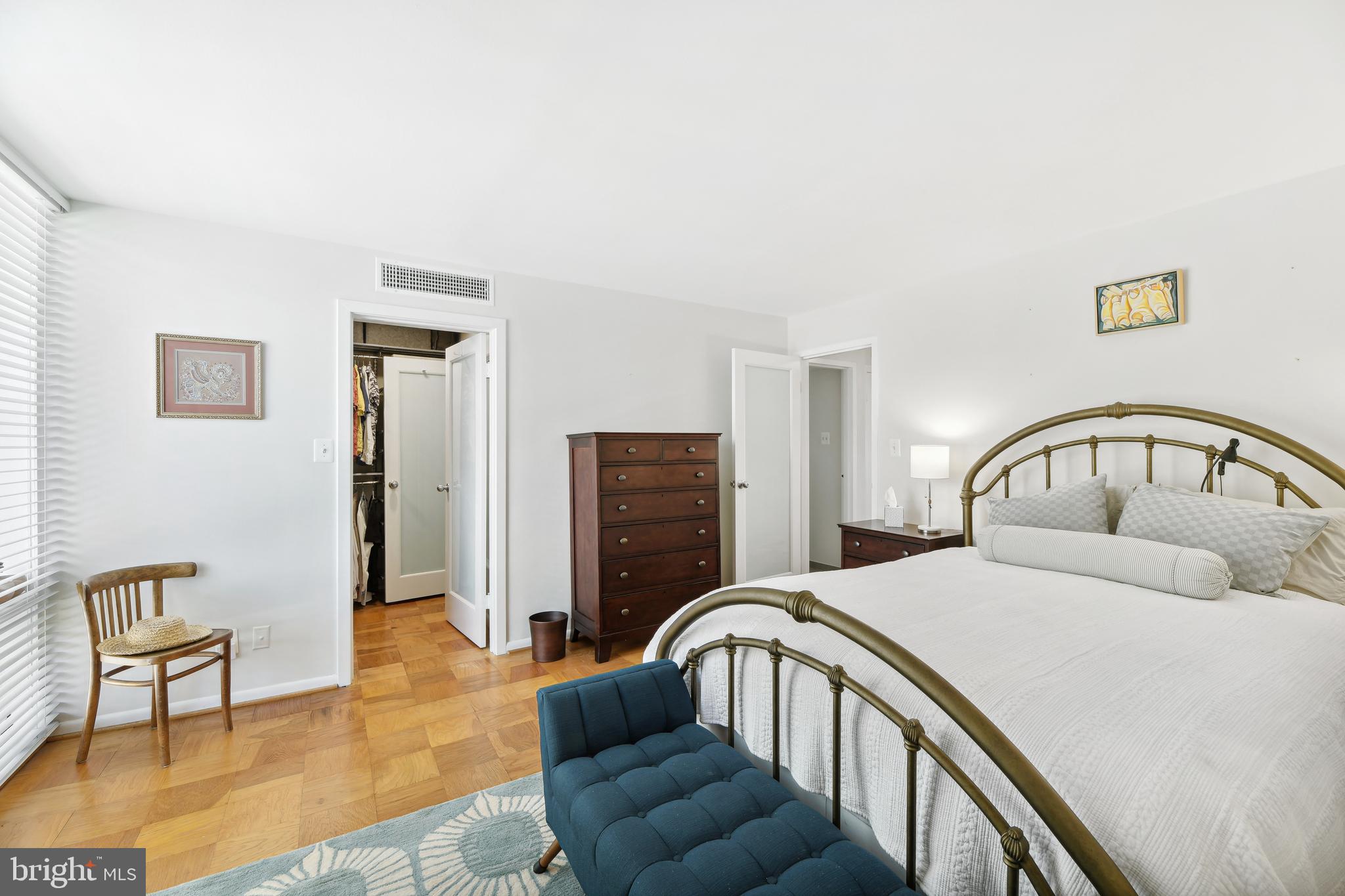 WHITEHALL - Residential