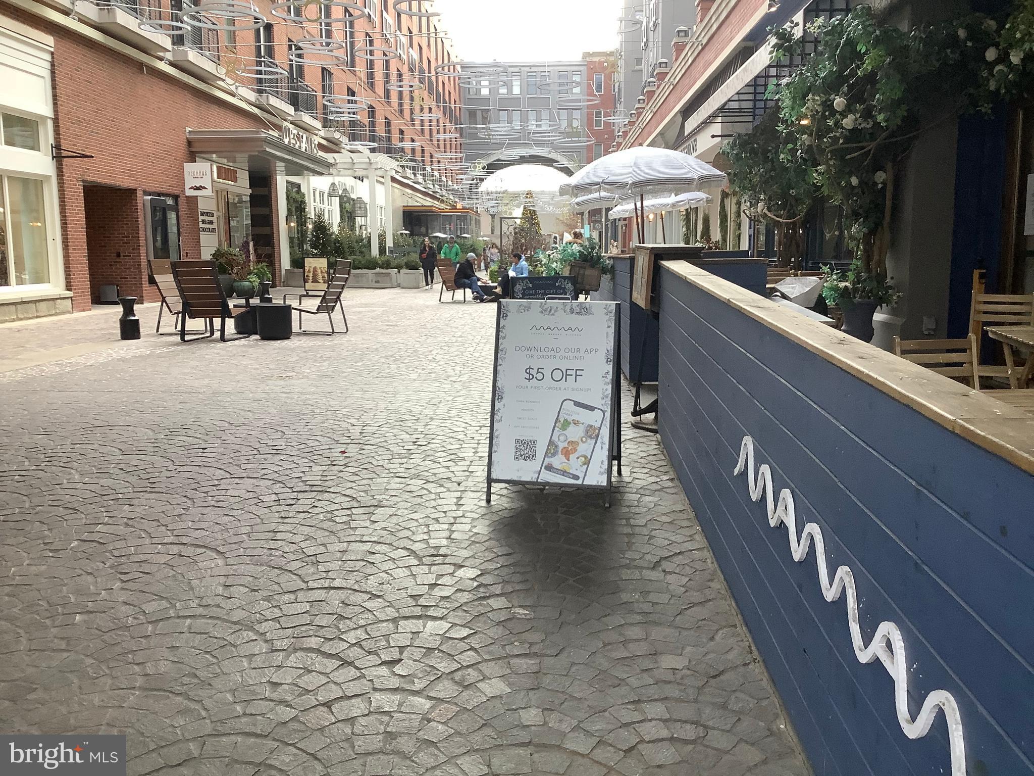 WHITEHALL - Residential