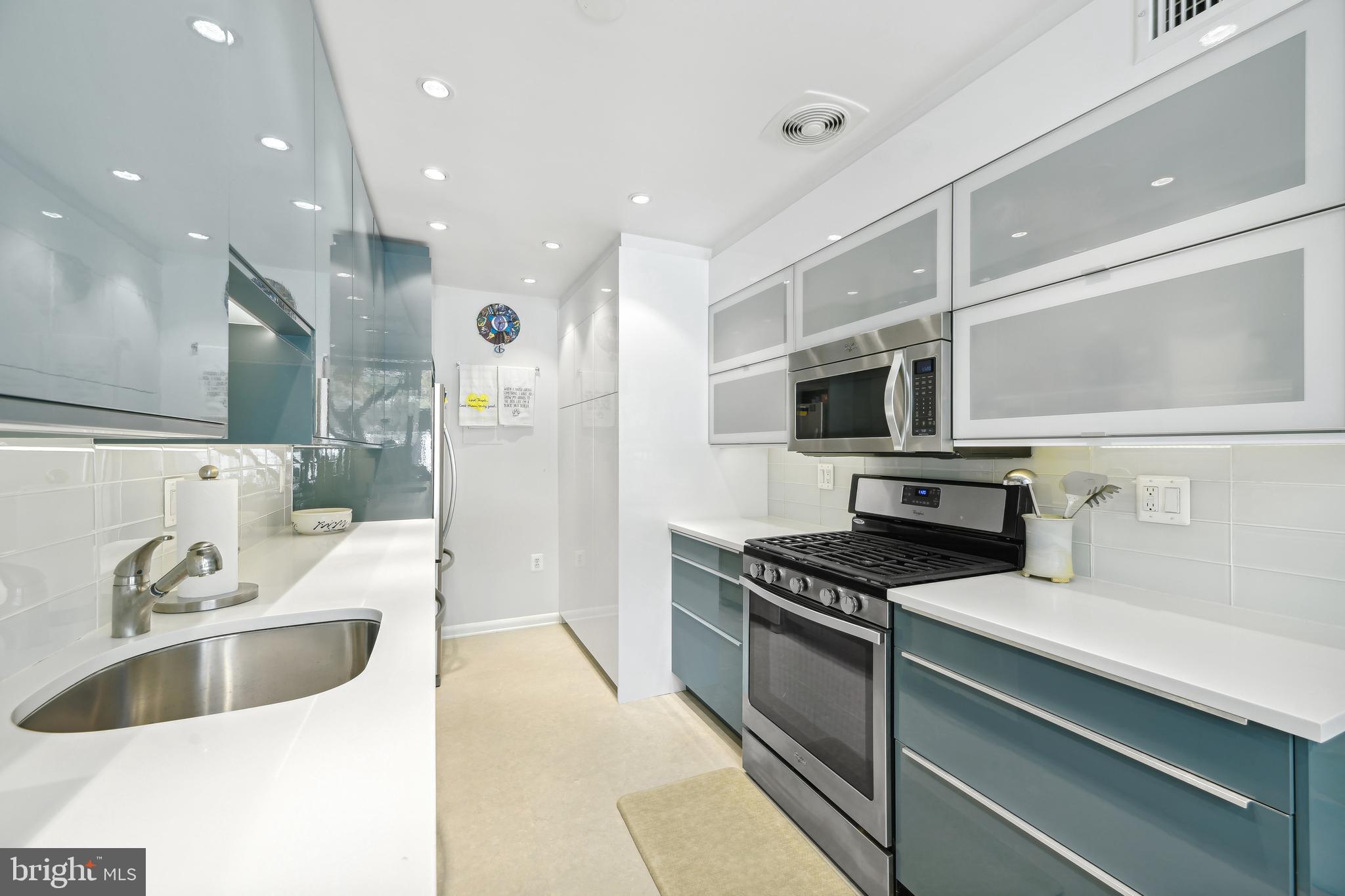 WHITEHALL - Residential