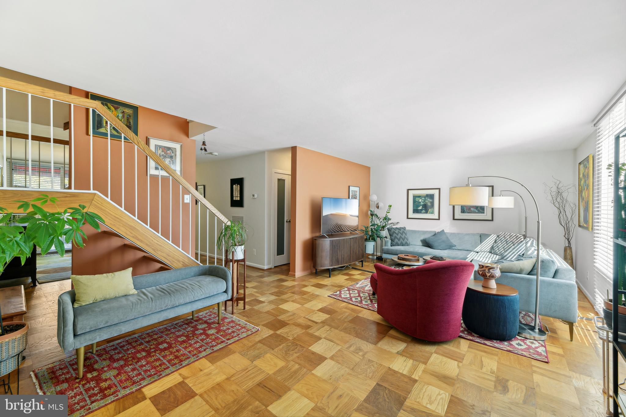 WHITEHALL - Residential