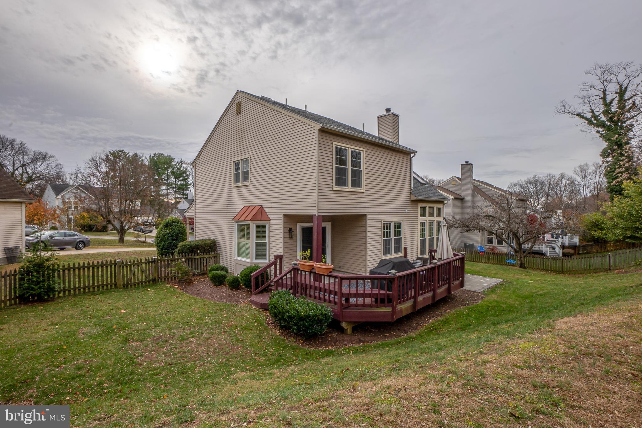 DUMONT OAKS - Residential