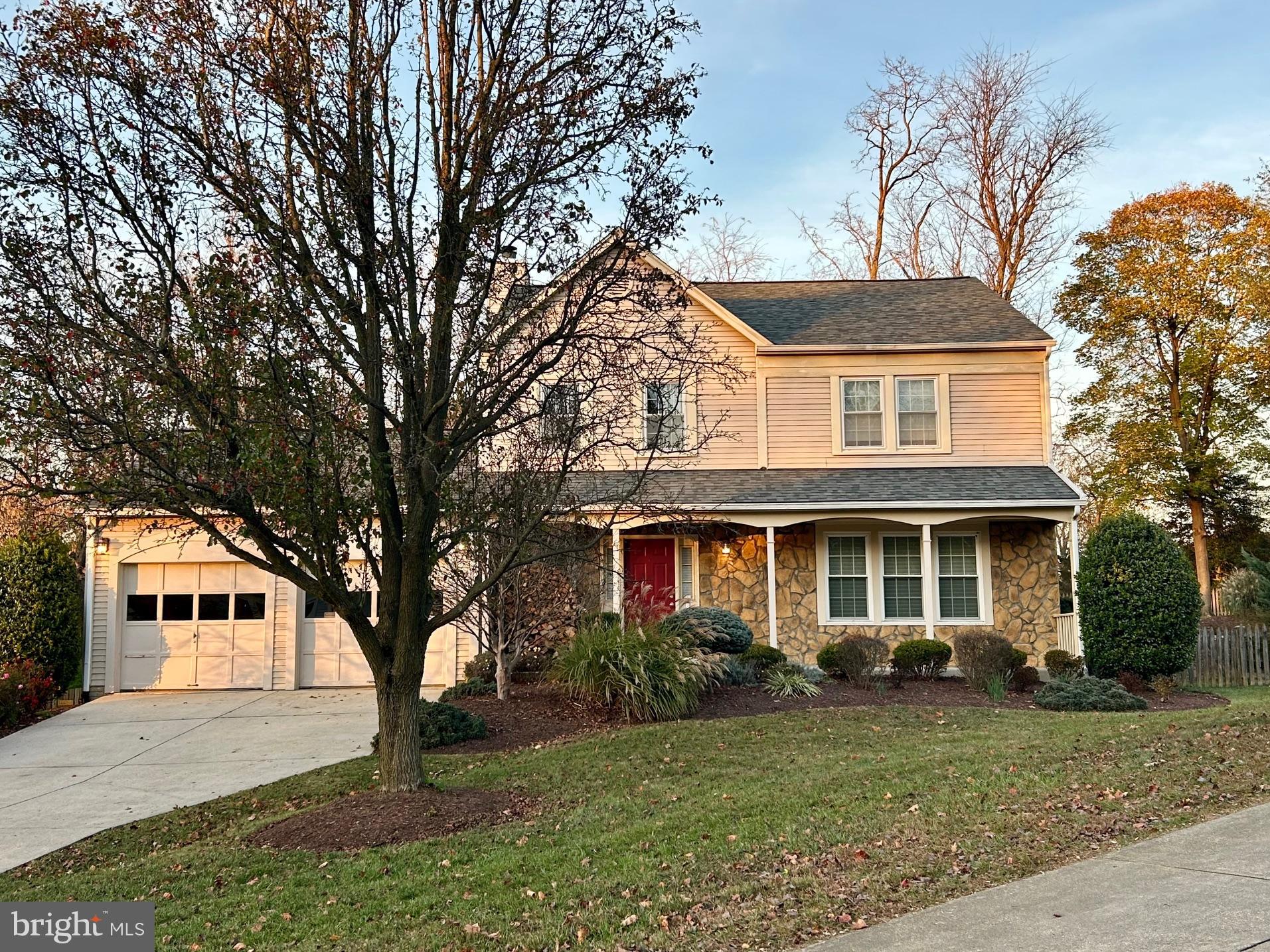 DUMONT OAKS - Residential