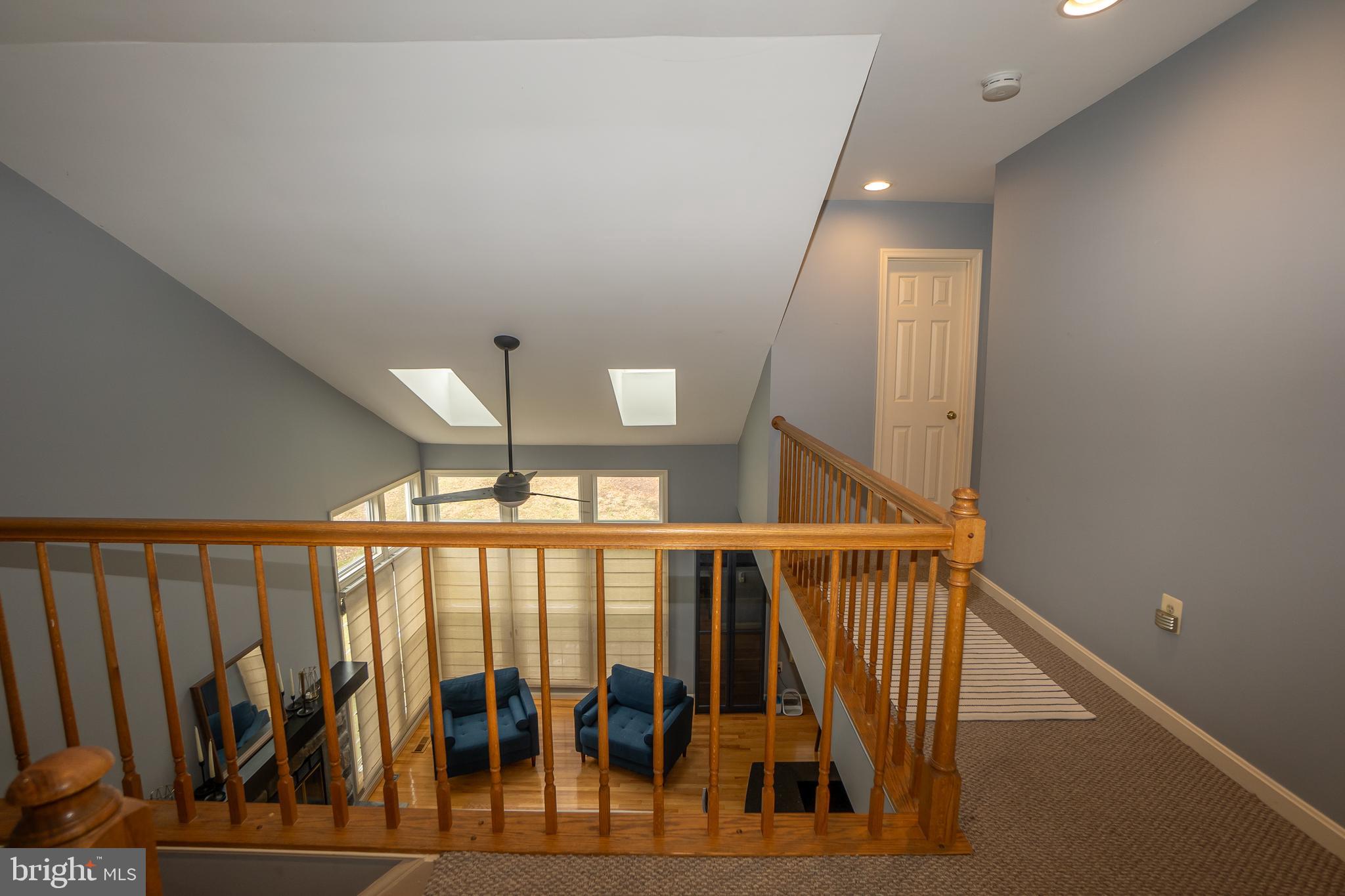 DUMONT OAKS - Residential