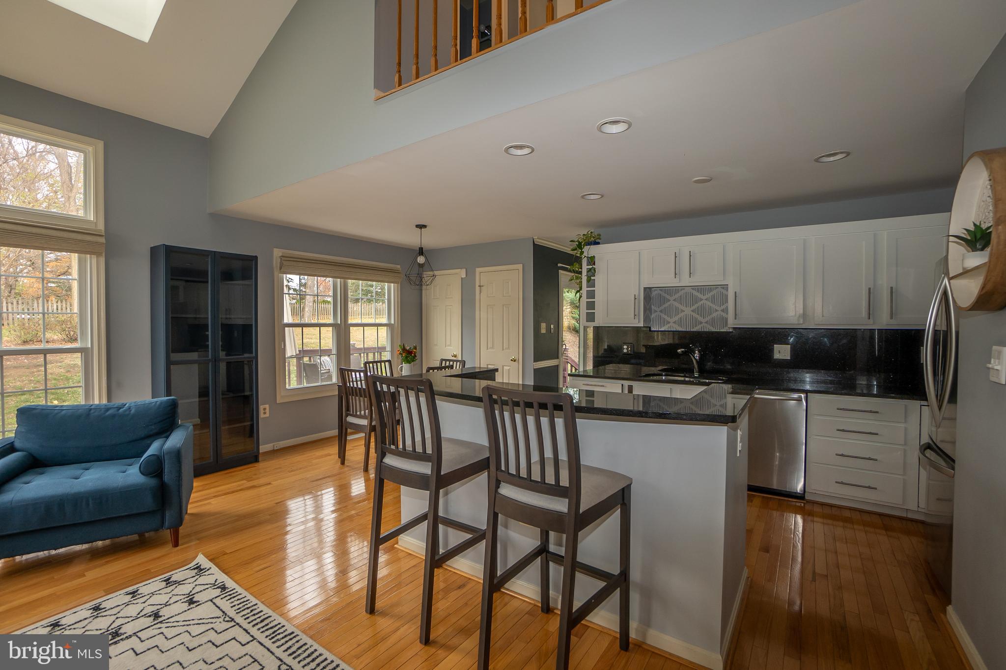 DUMONT OAKS - Residential