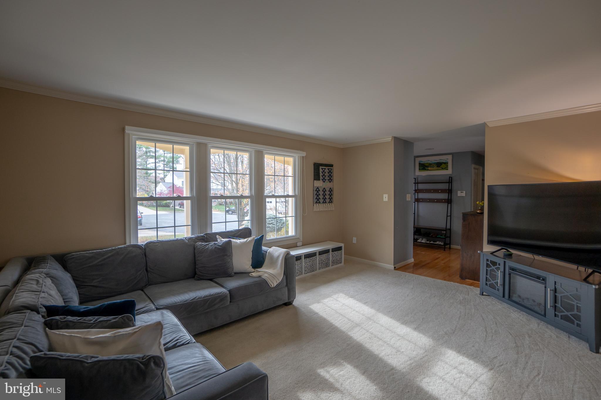 DUMONT OAKS - Residential