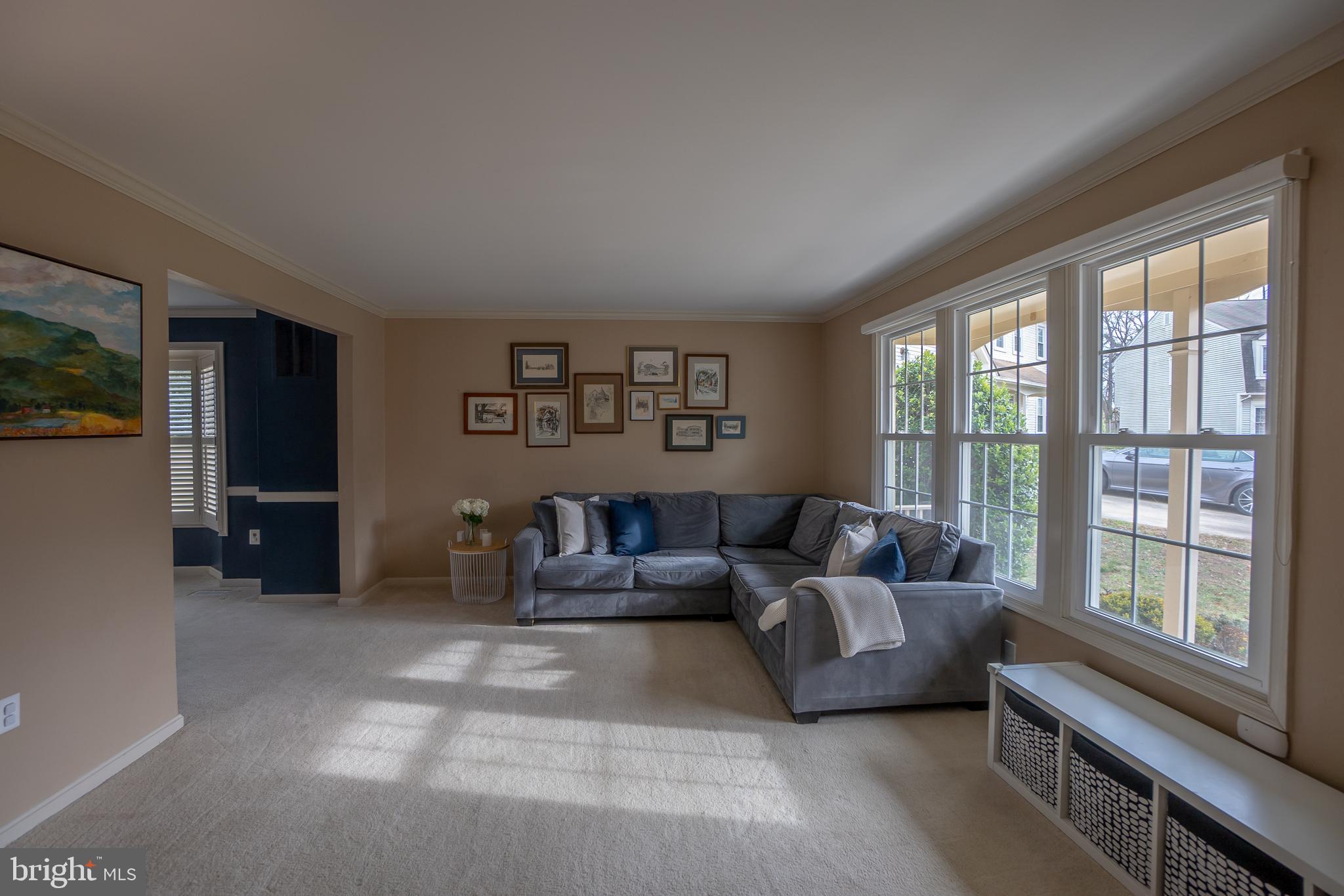 DUMONT OAKS - Residential