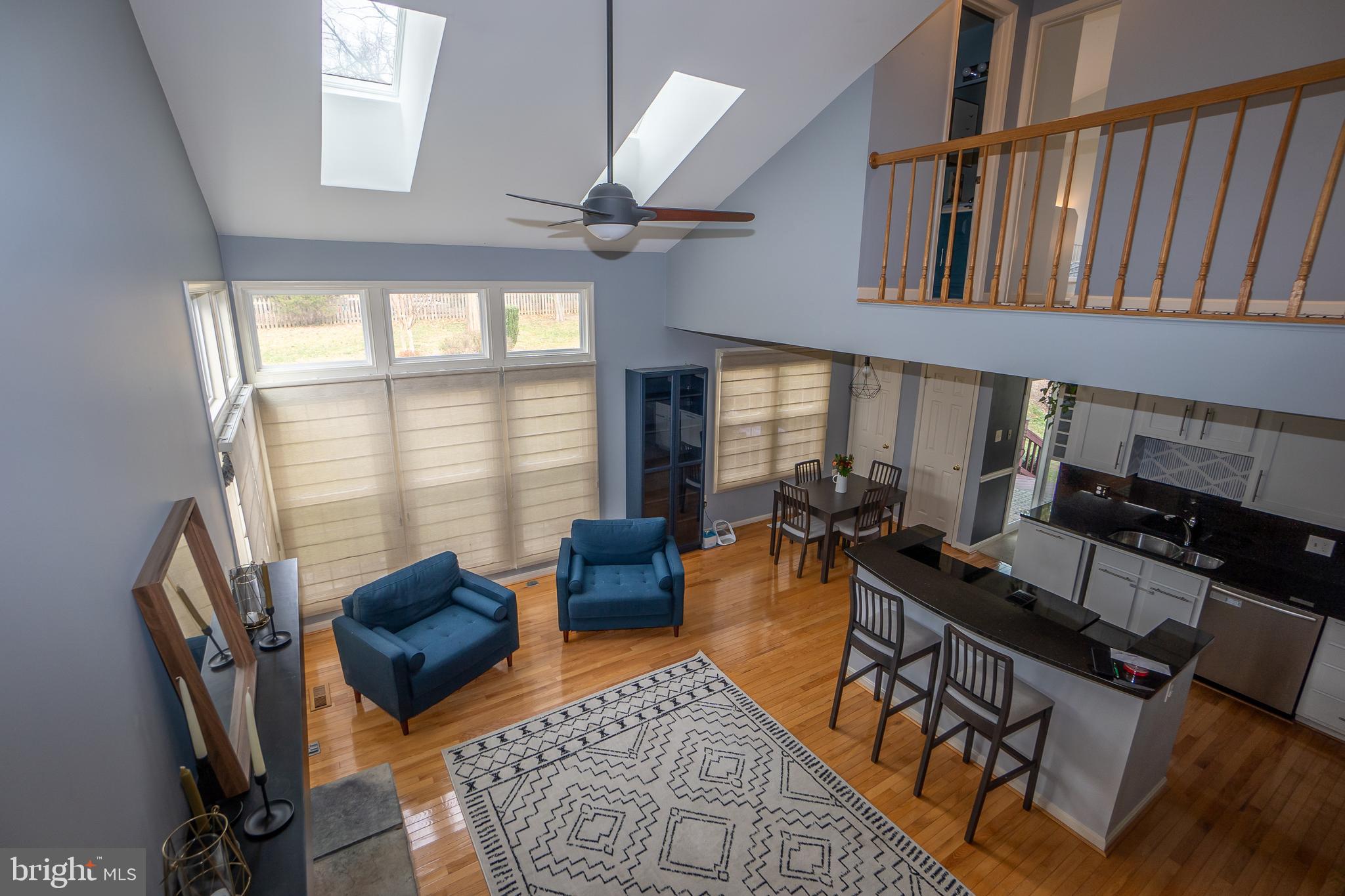 DUMONT OAKS - Residential