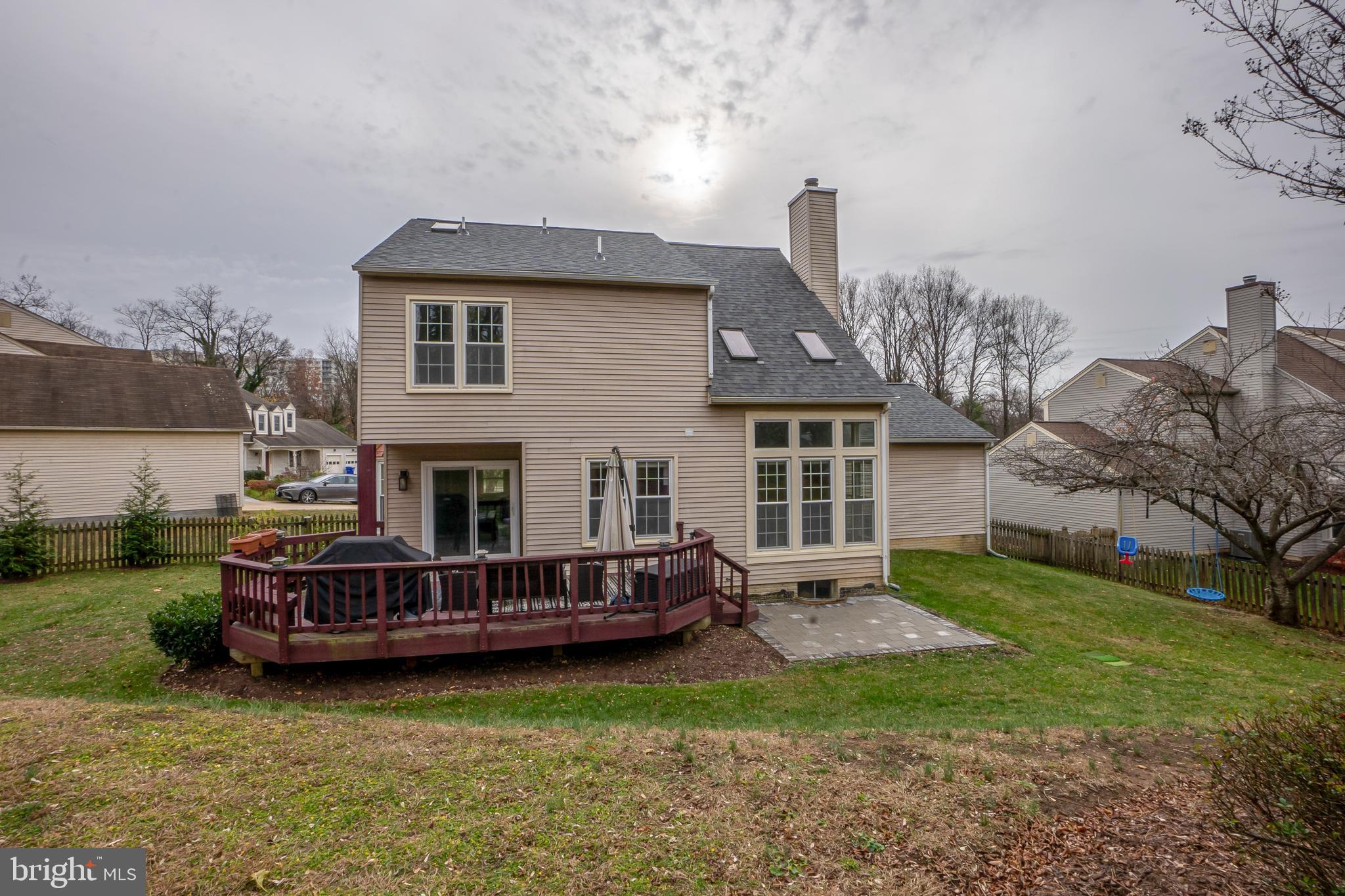 DUMONT OAKS - Residential