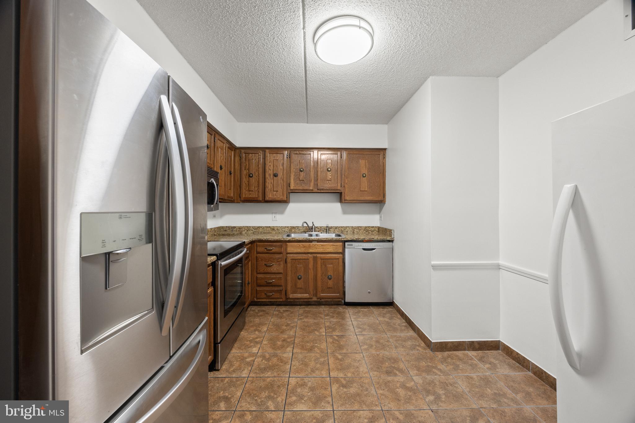 VALLEY FORGE TOWER - Residential