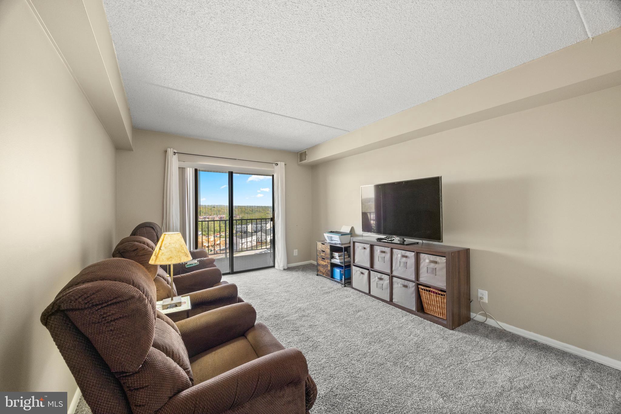 VALLEY FORGE TOWER - Residential