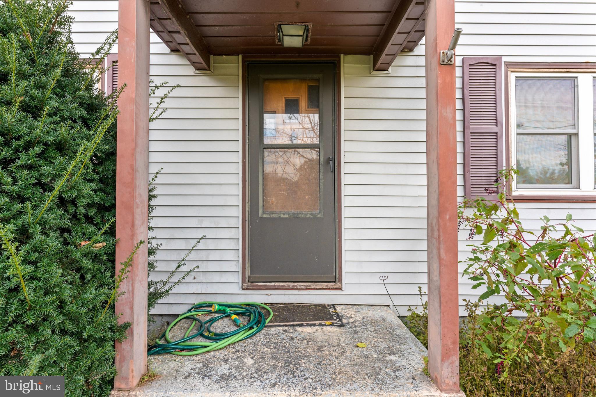 1731 UPPER KING ROAD