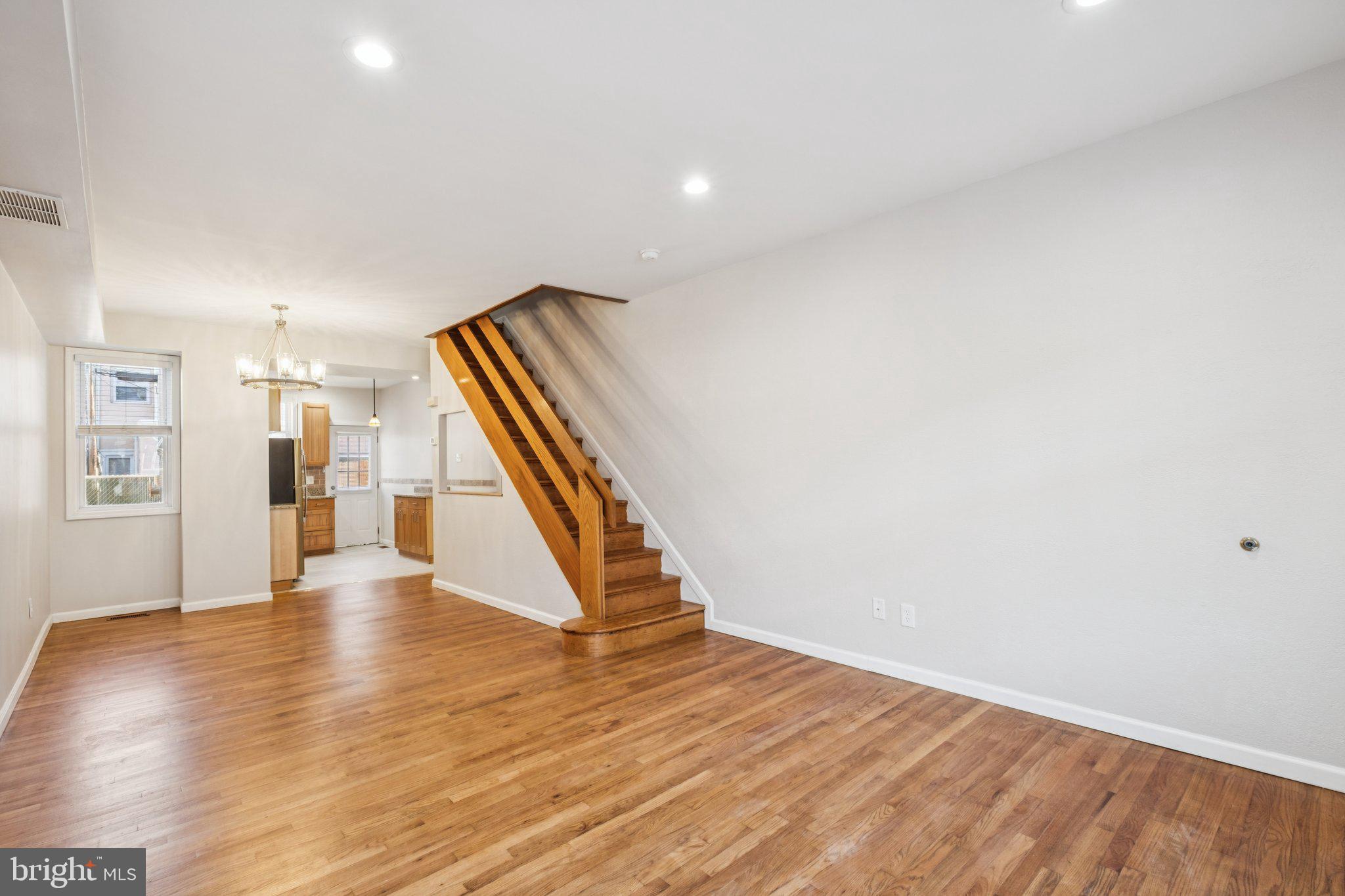 PORT RICHMOND - Residential