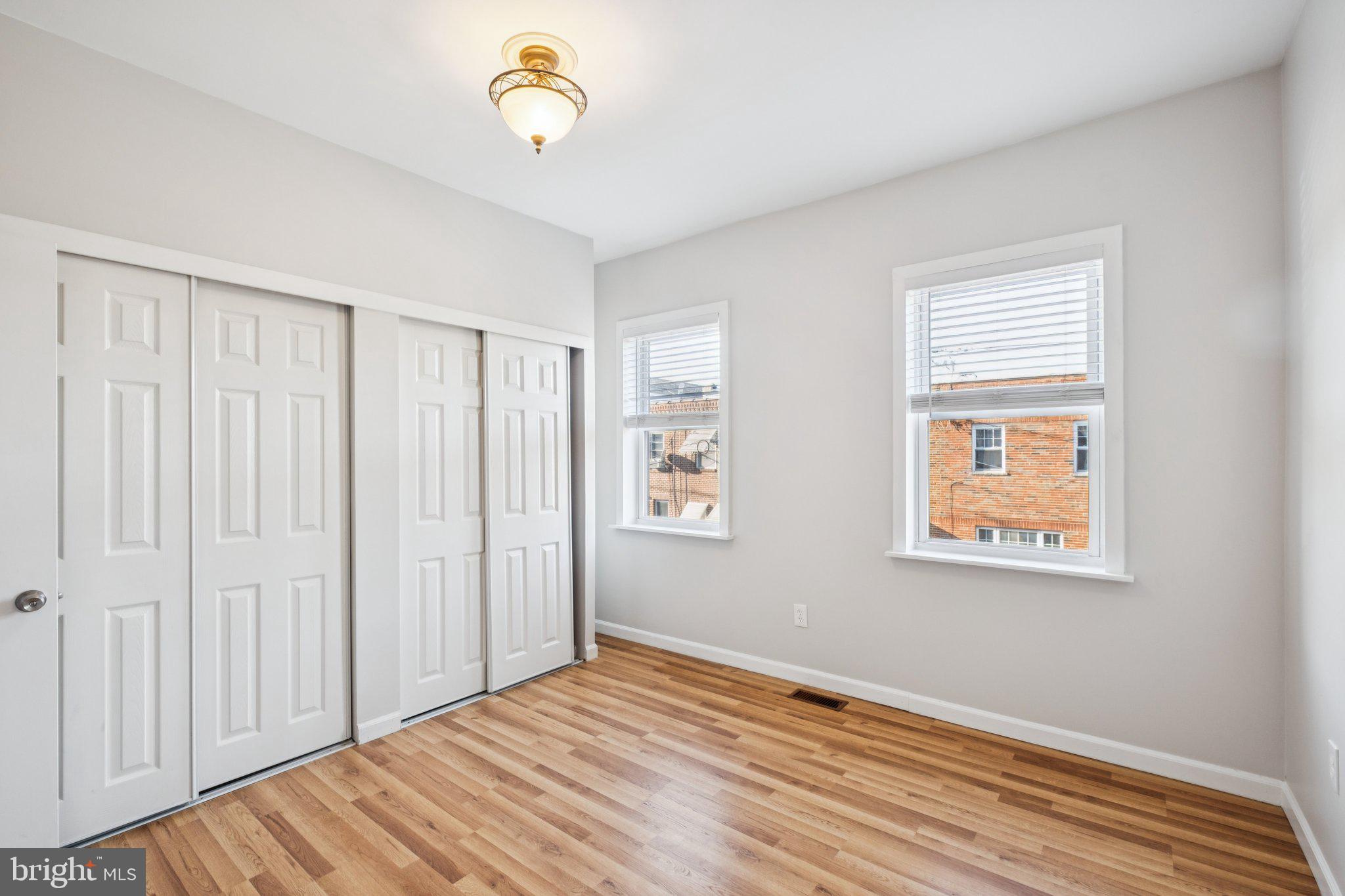 PORT RICHMOND - Residential