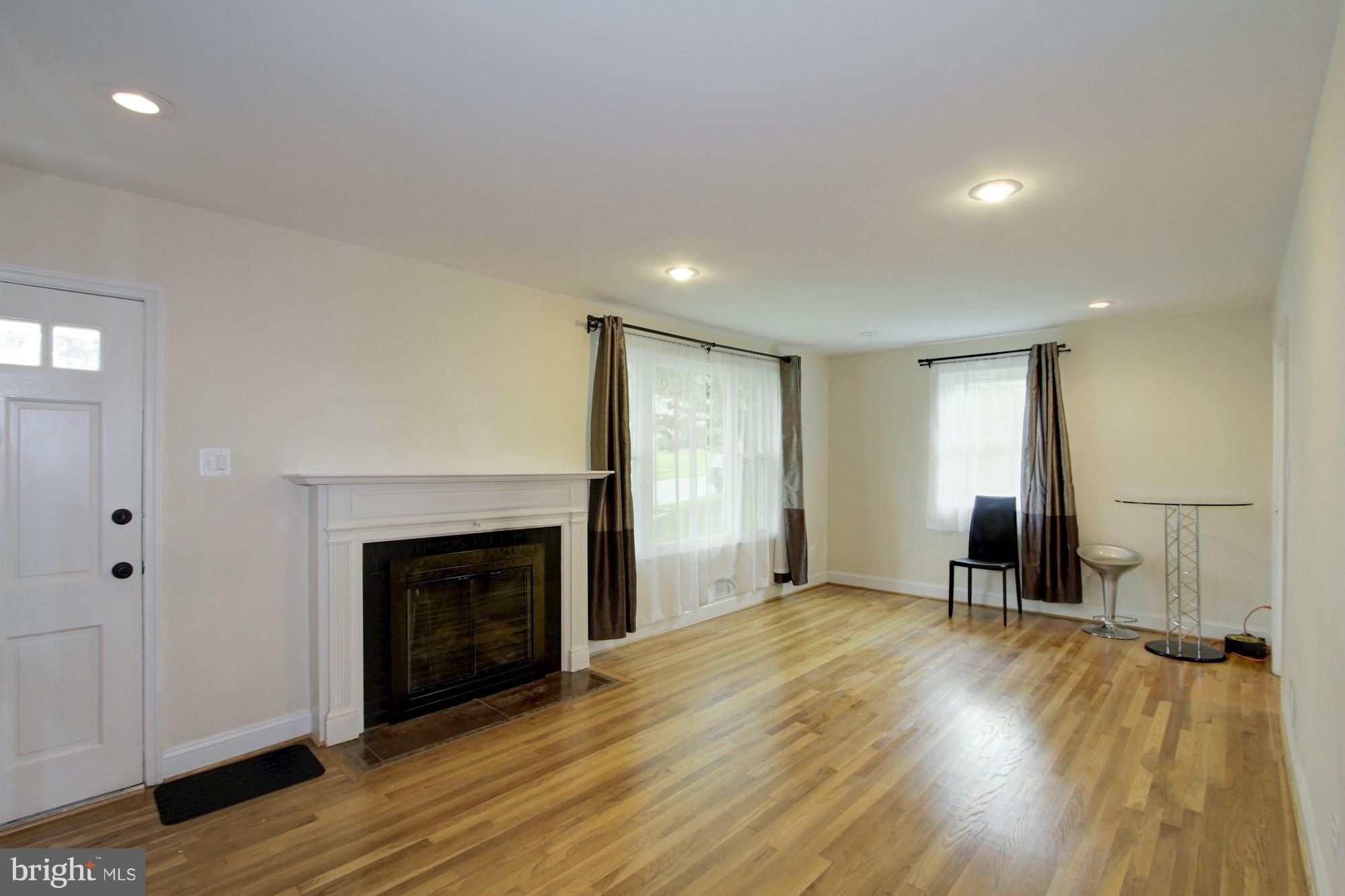 GARRETT PARK ESTATES - Residential Lease